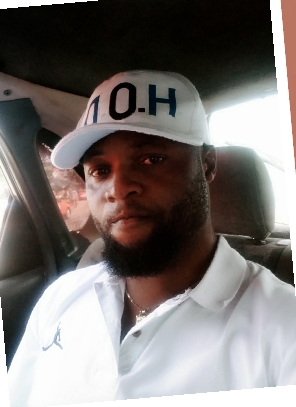 @Senior Man Alubarika