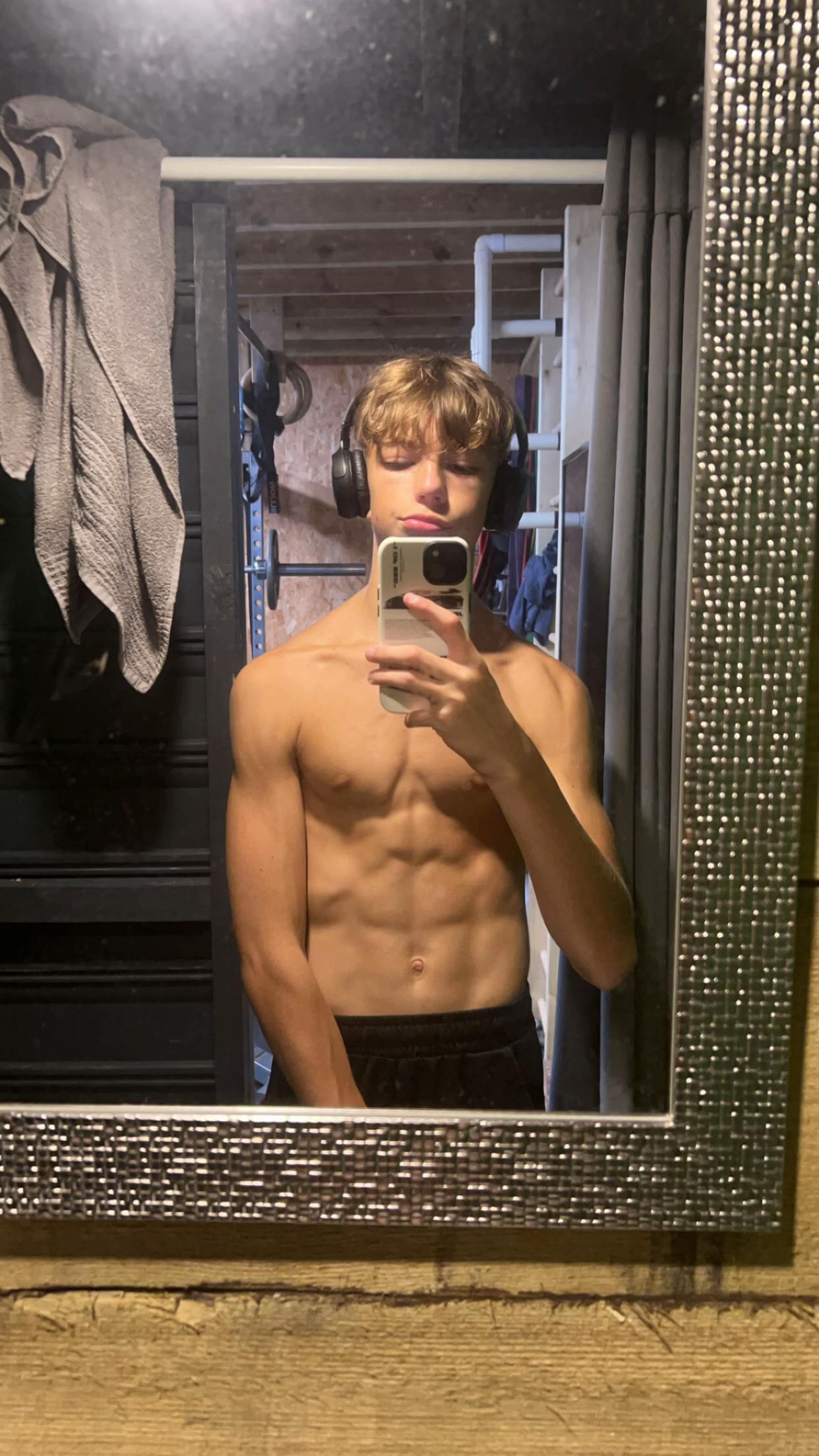 @itzxav🇵🇱