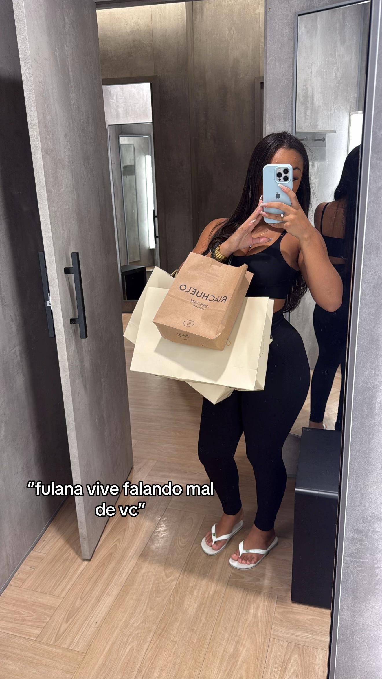 @thainaaofc_