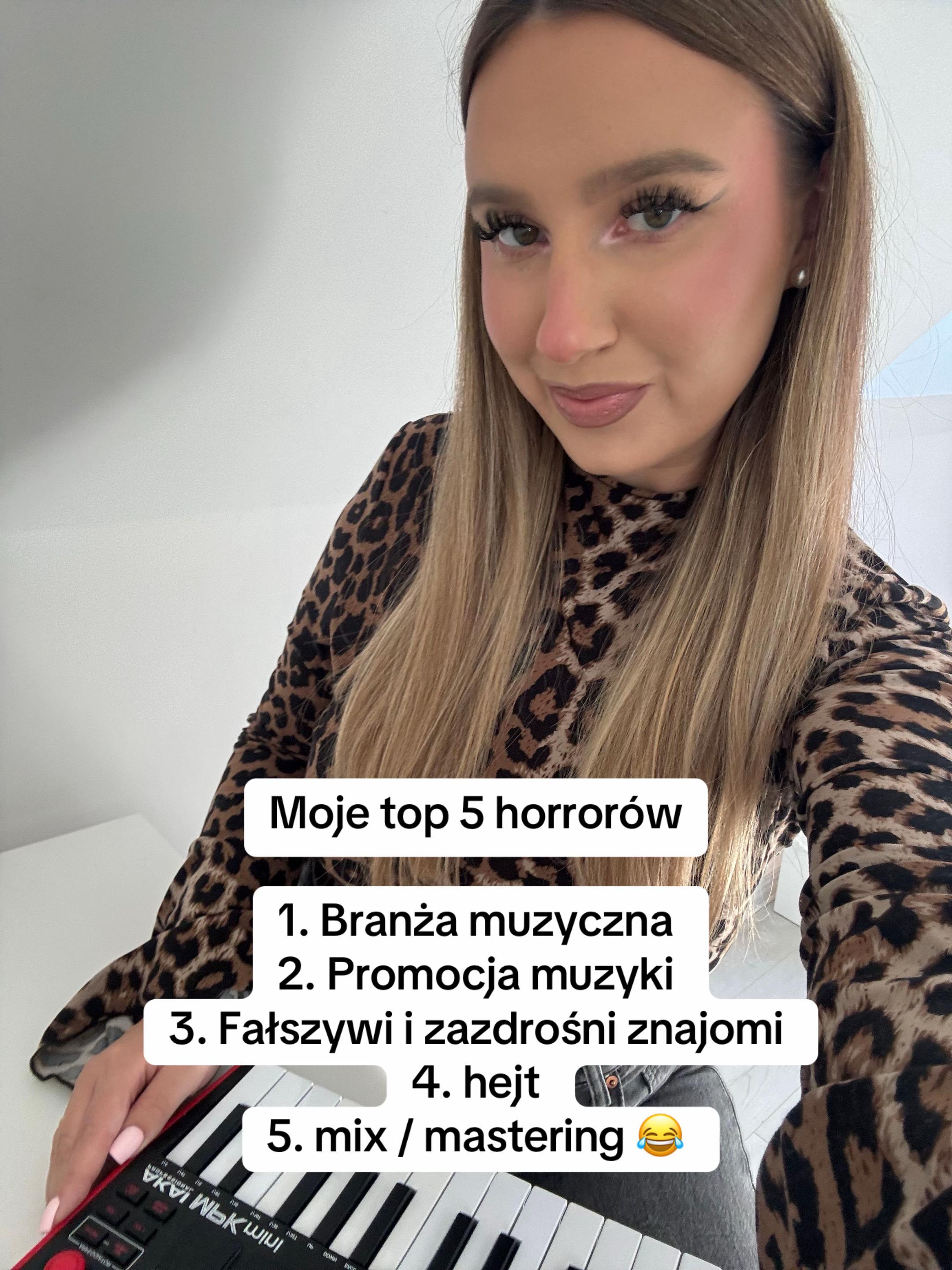 @🌸IG _juliasitko 🎵
