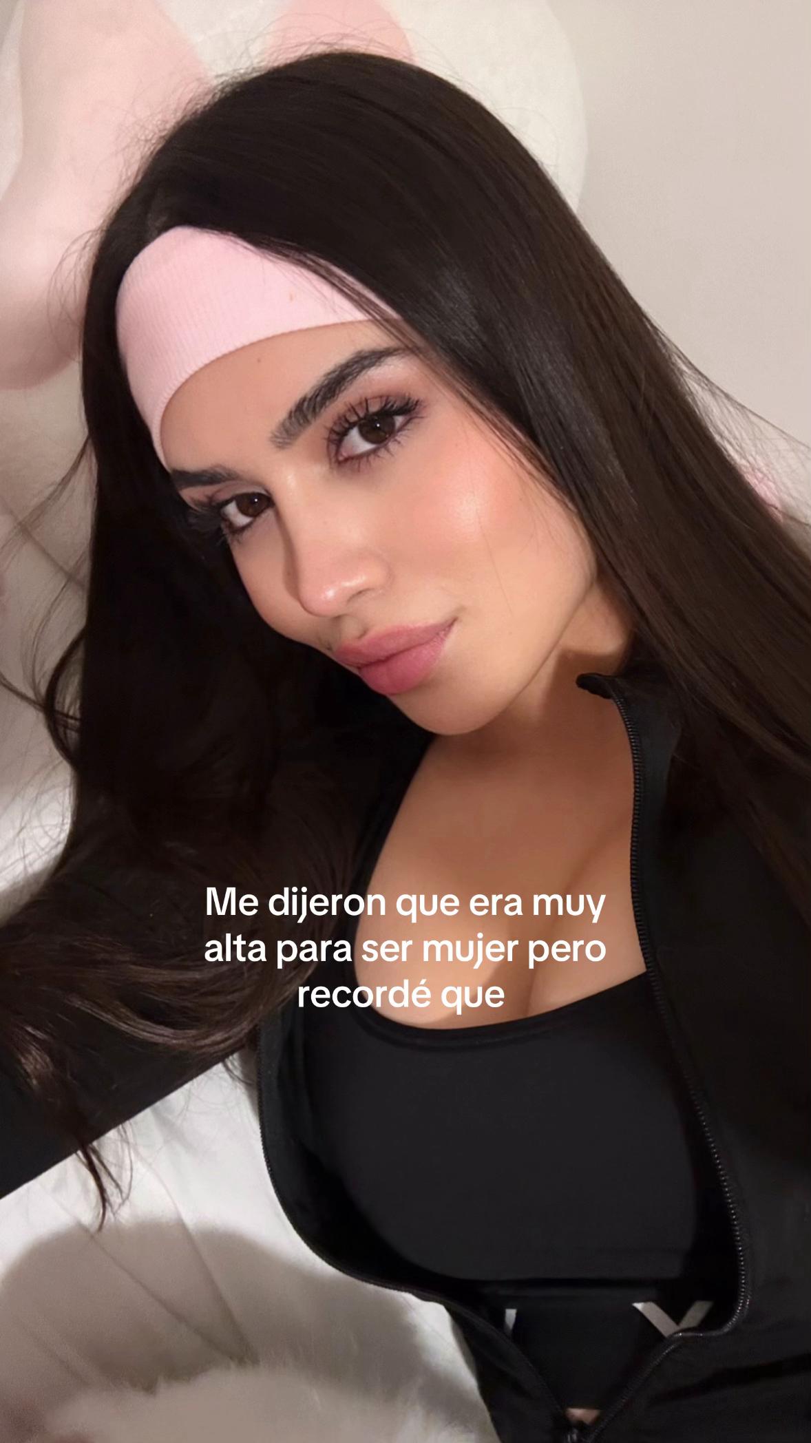 @𝐶𝑎𝑟𝑜𝑙𝑖𝑛𝑎 𝐴.