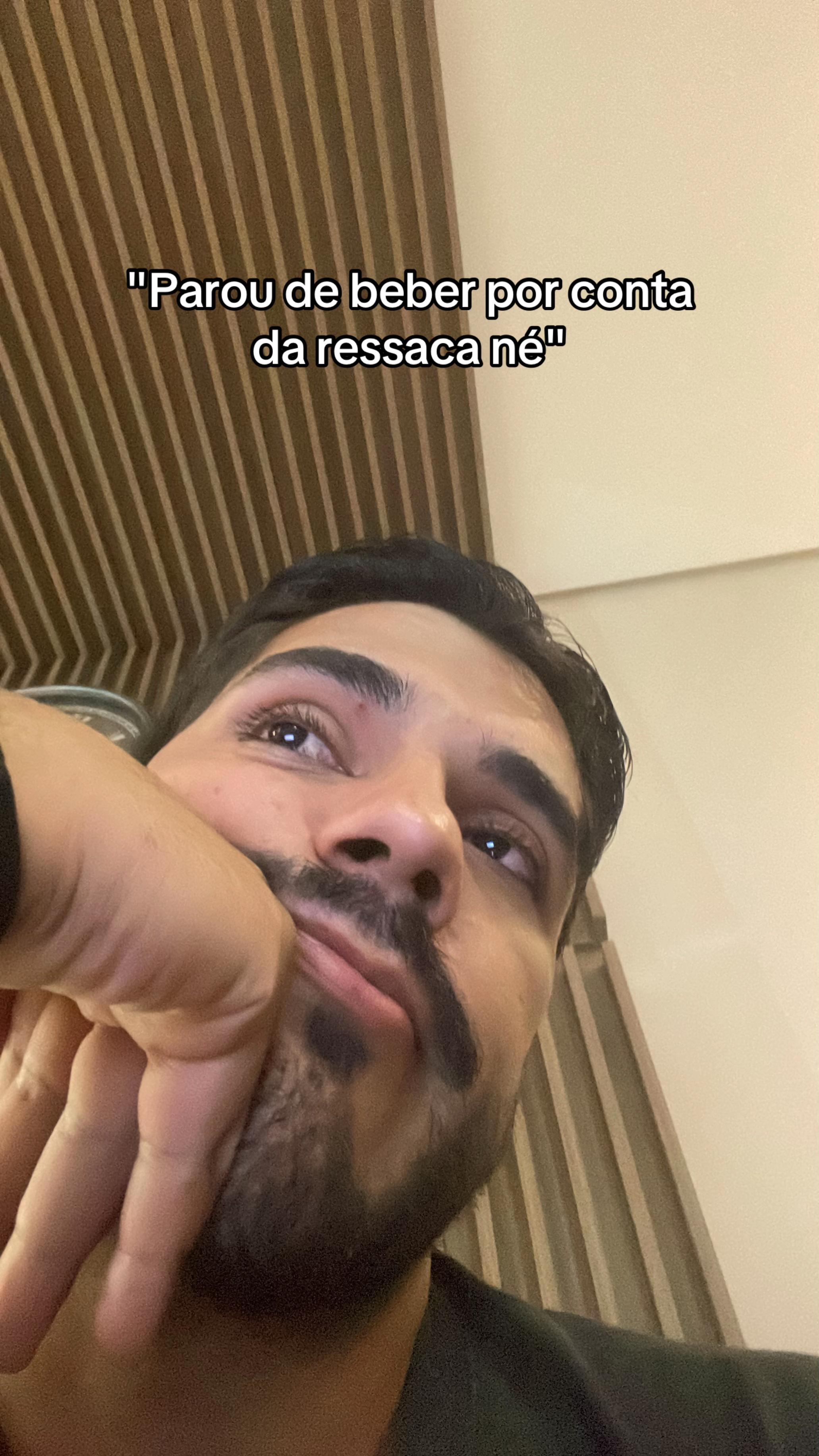 @Vitorino
