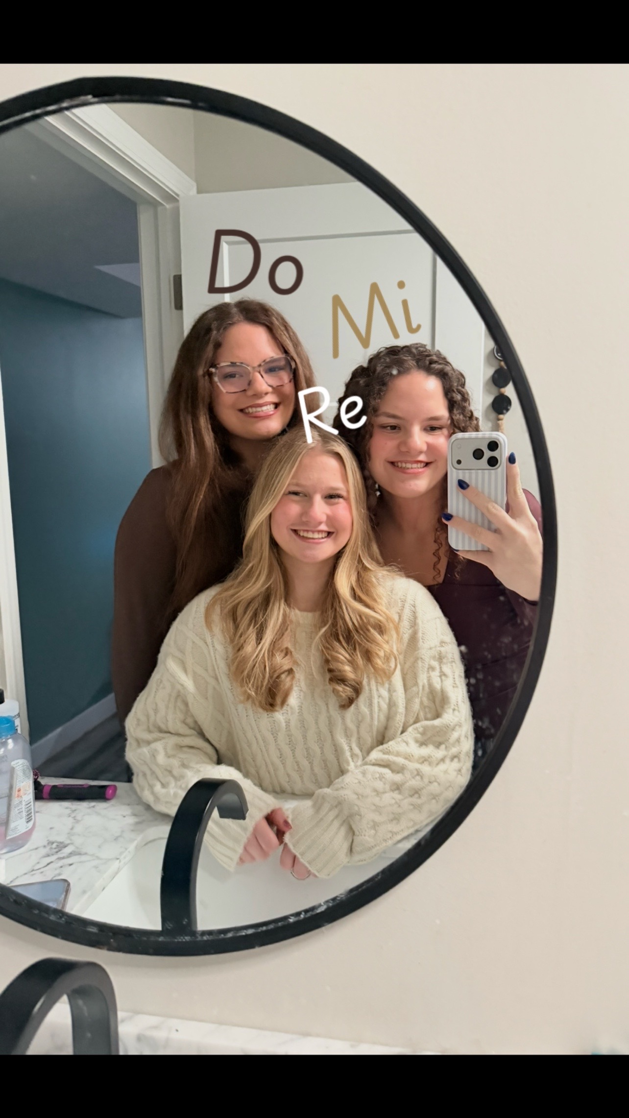 @notwhoyouthinkitis
