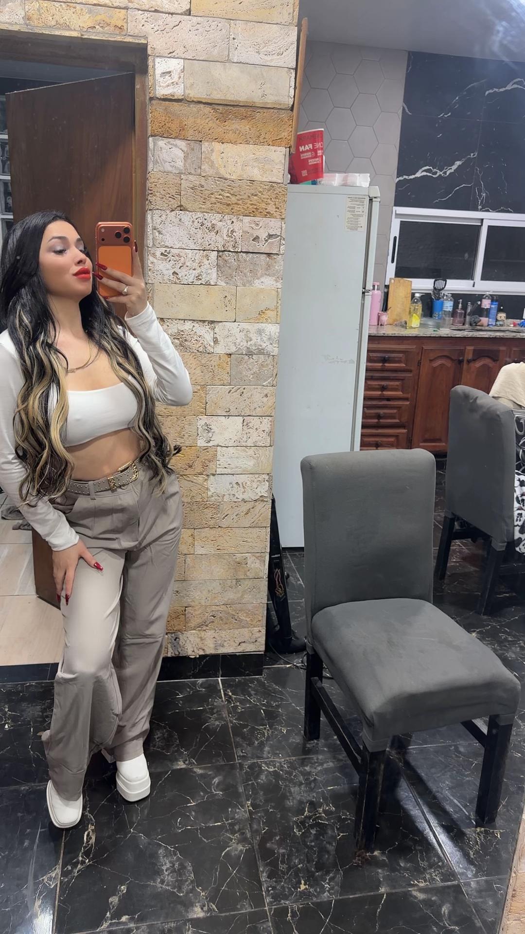 @Micaela