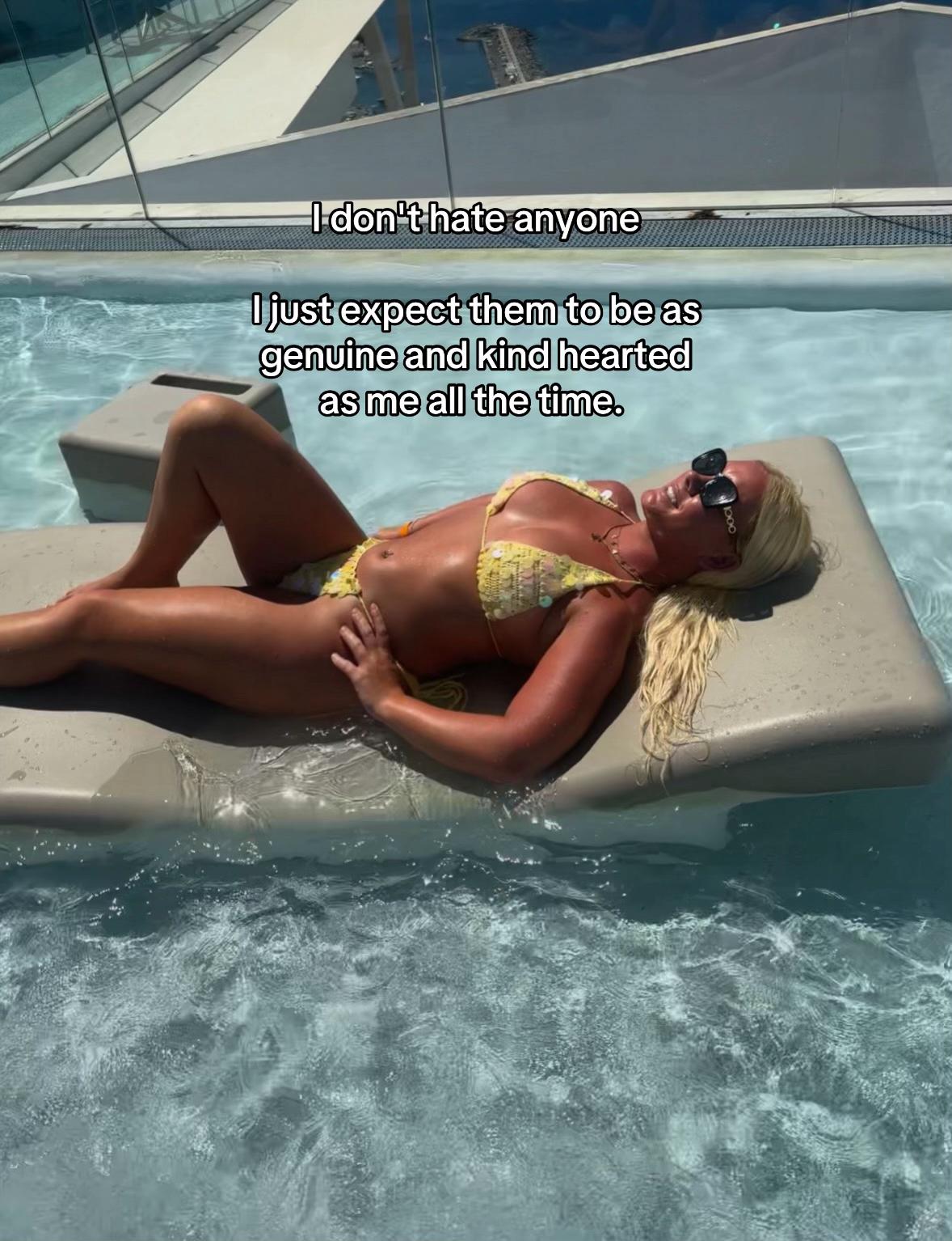@𝓢𝓱𝓪𝓷𝓷𝓸𝓷🐚🐬🌺🍍