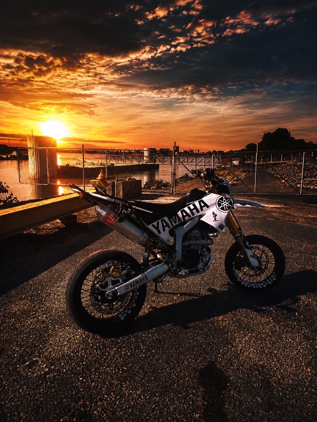 @adams_stunt_250