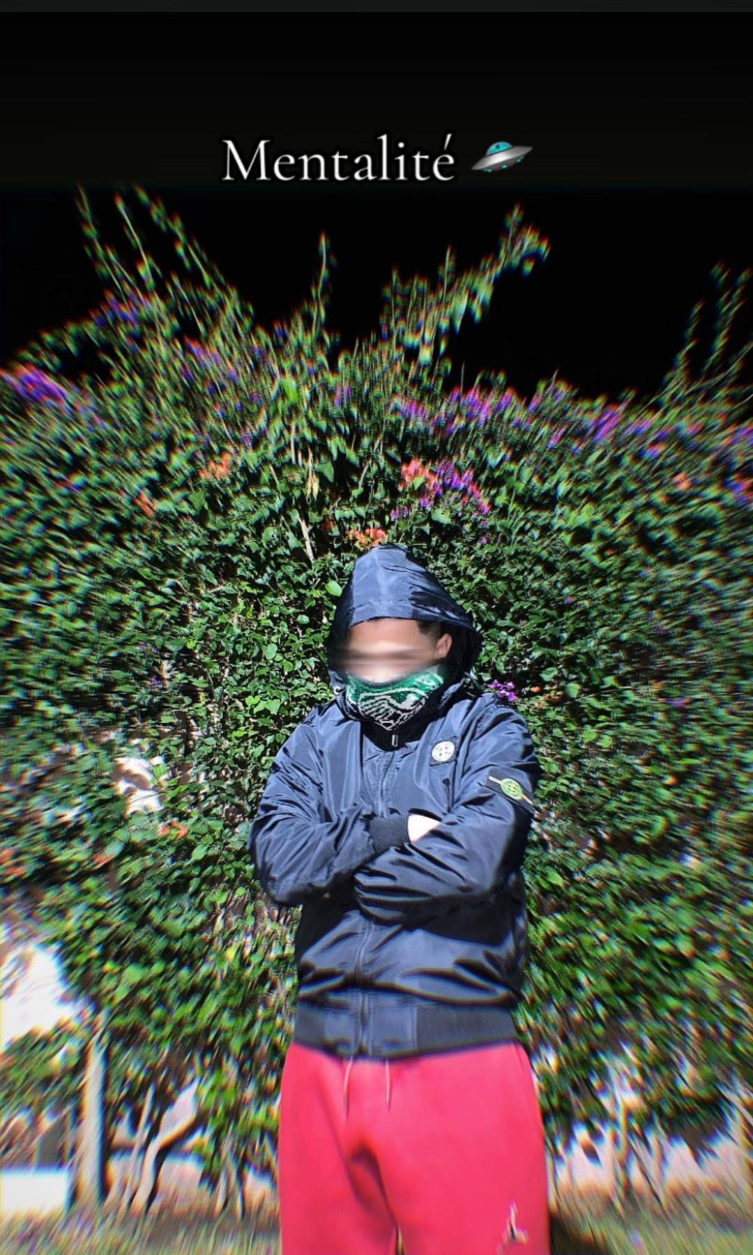 @🦅