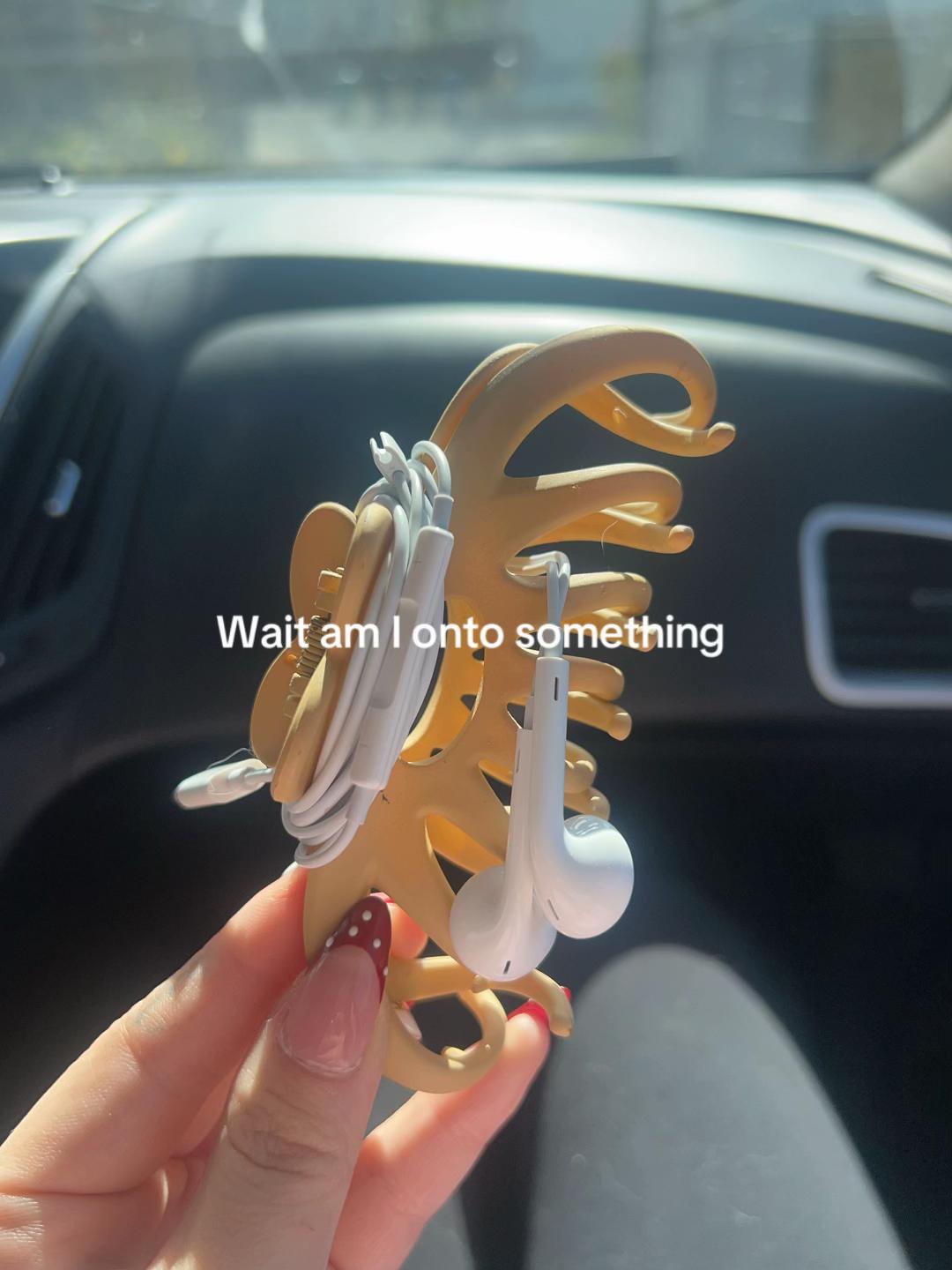 @𝓐𝓶𝔂 🐝