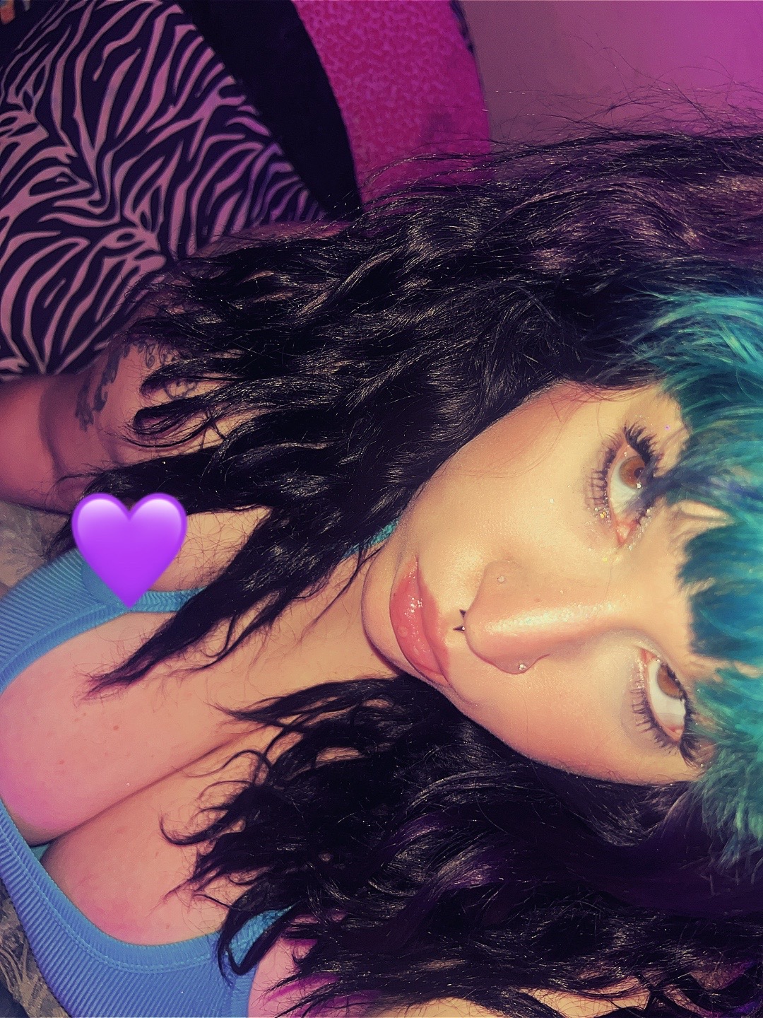 @stillcantfeelmyface_