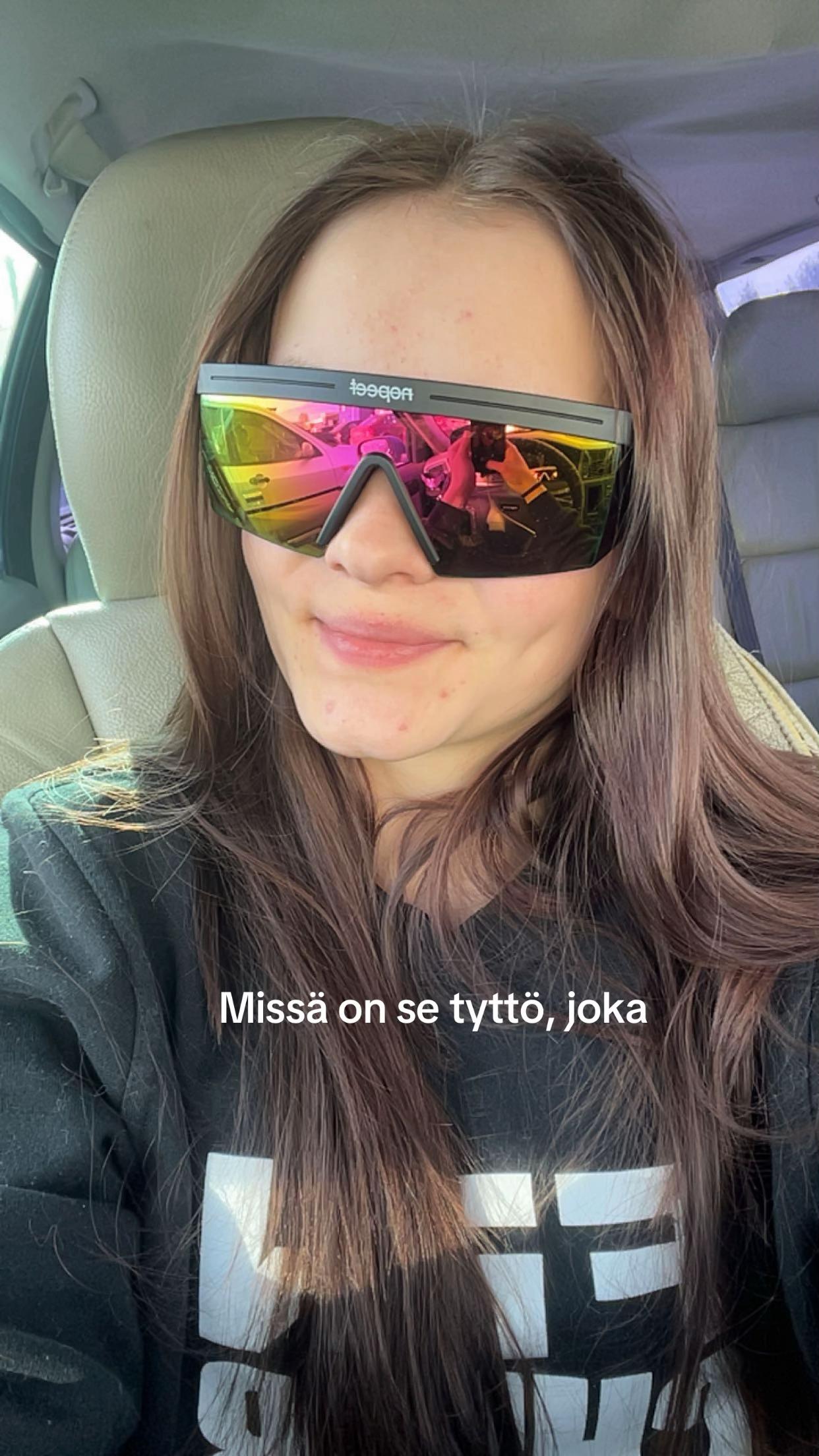 @Monica😎