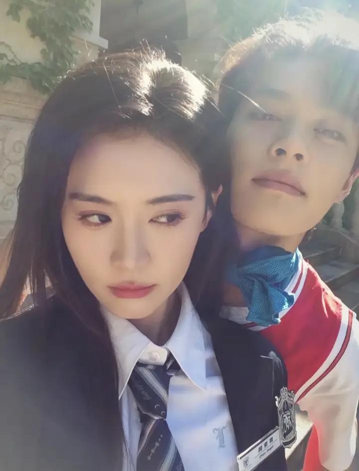 @moonzying