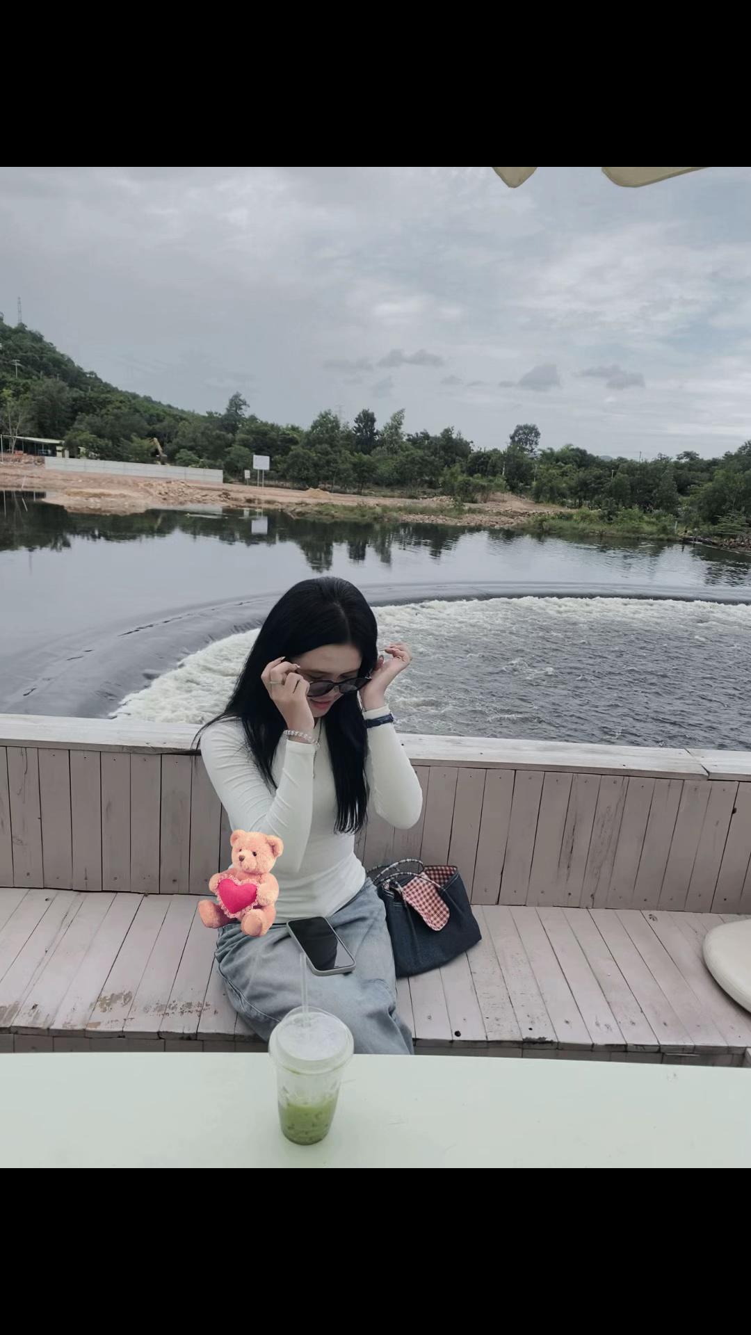 @Ly na