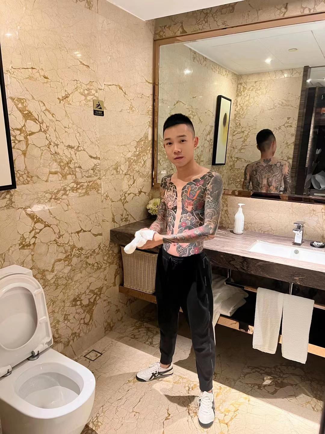 @KK