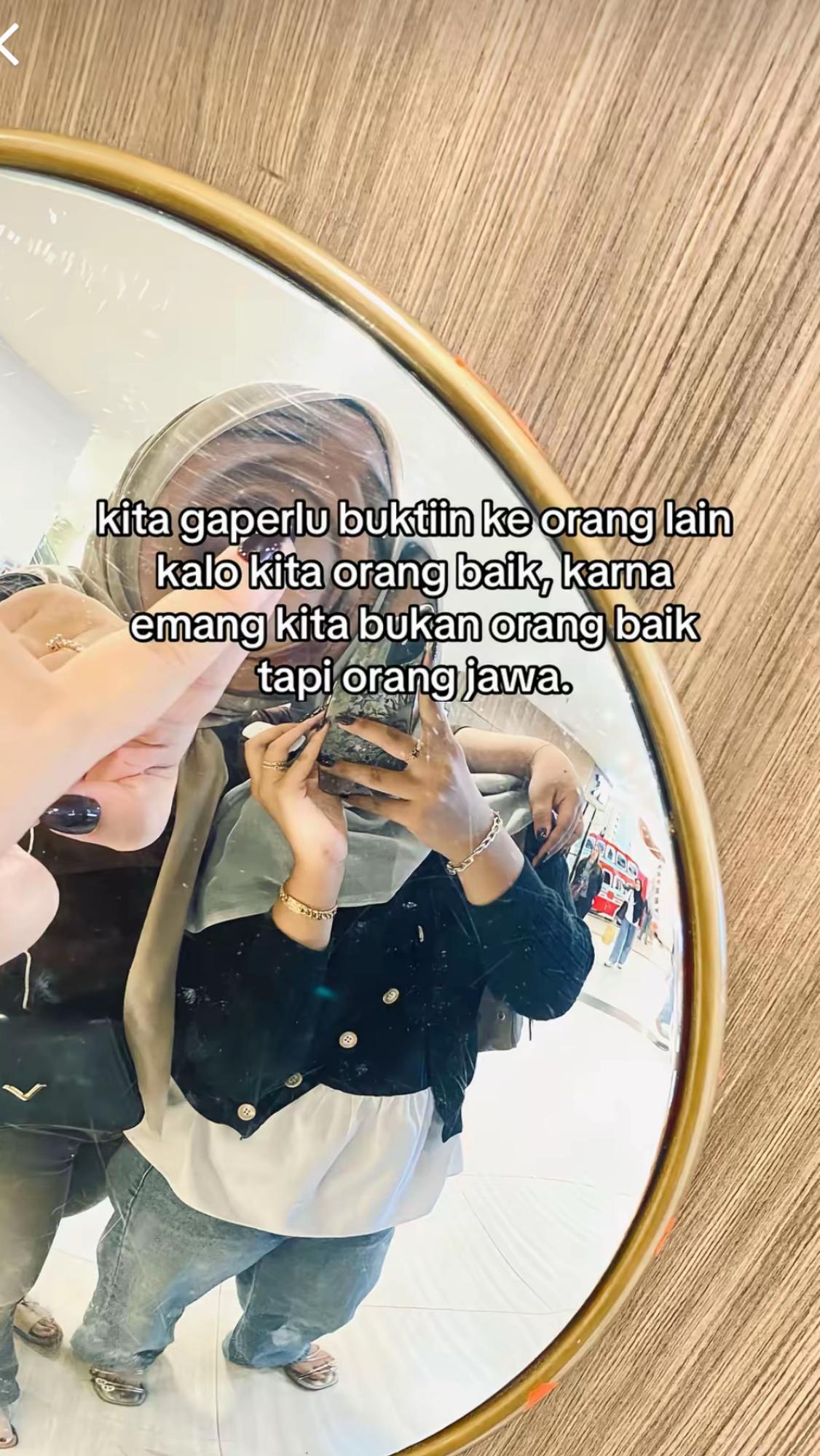 @★