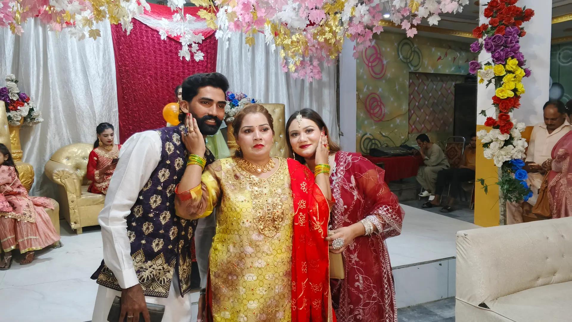 @Zakriya Bhatti