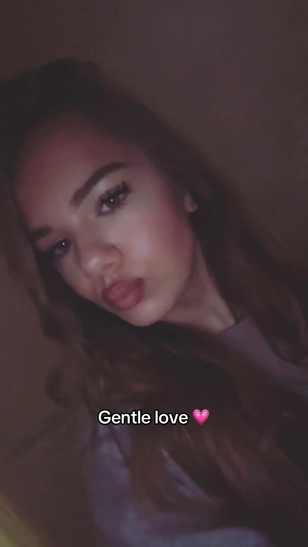 @𝑨𝒅𝒊𝒔&𝒀𝒗𝒊
