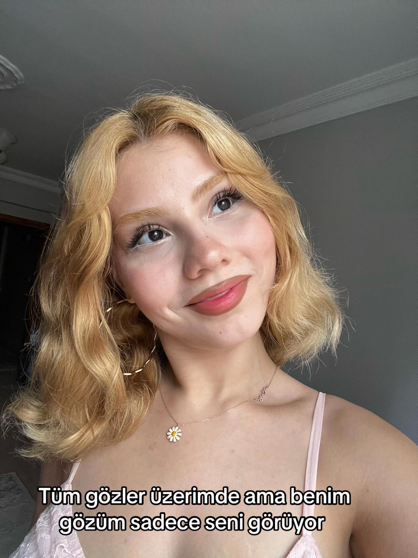 @Aysima🌟
