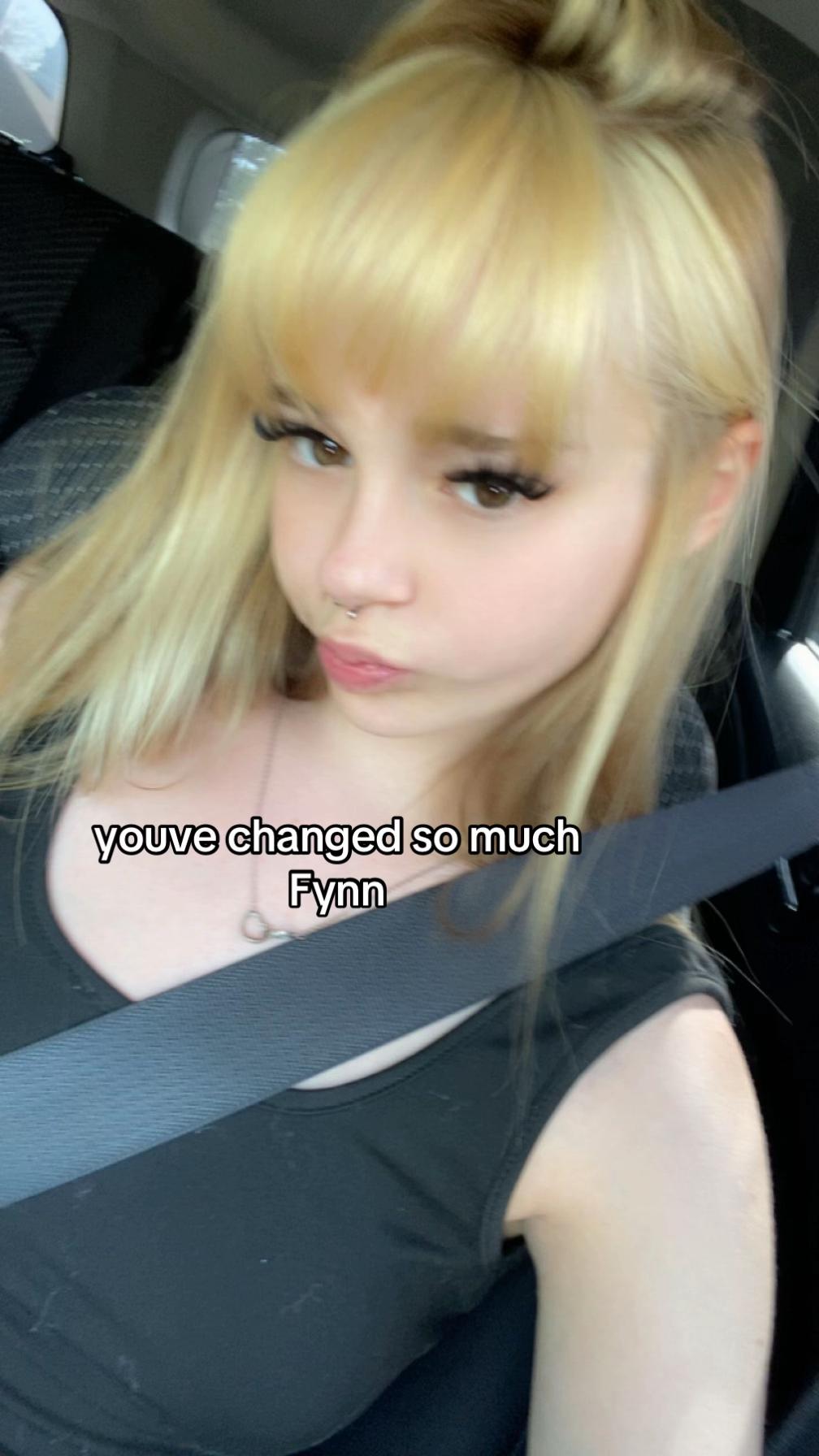 @𝐅