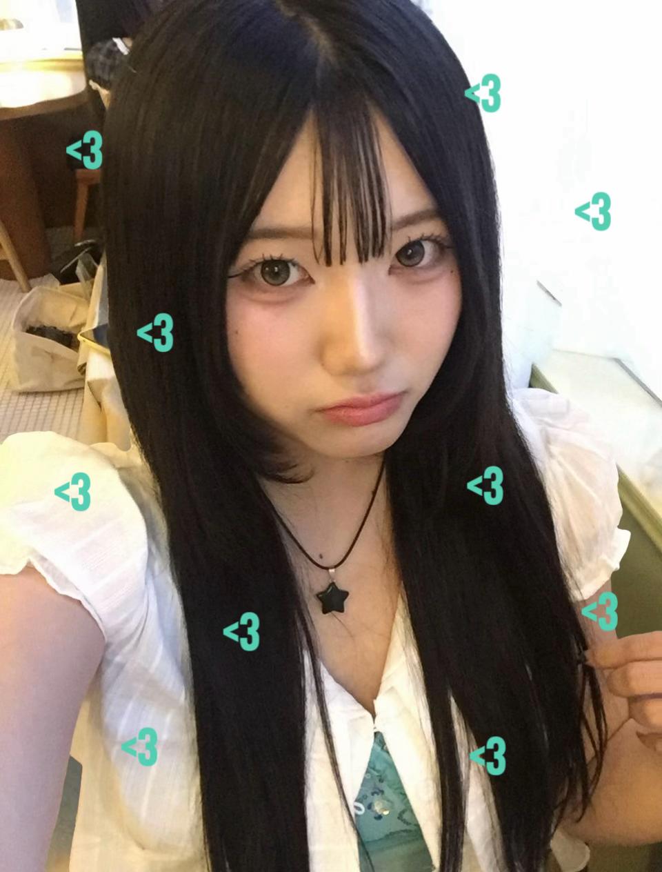 @るな