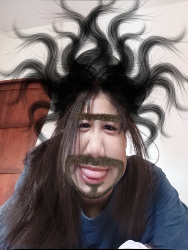 @xlucien_