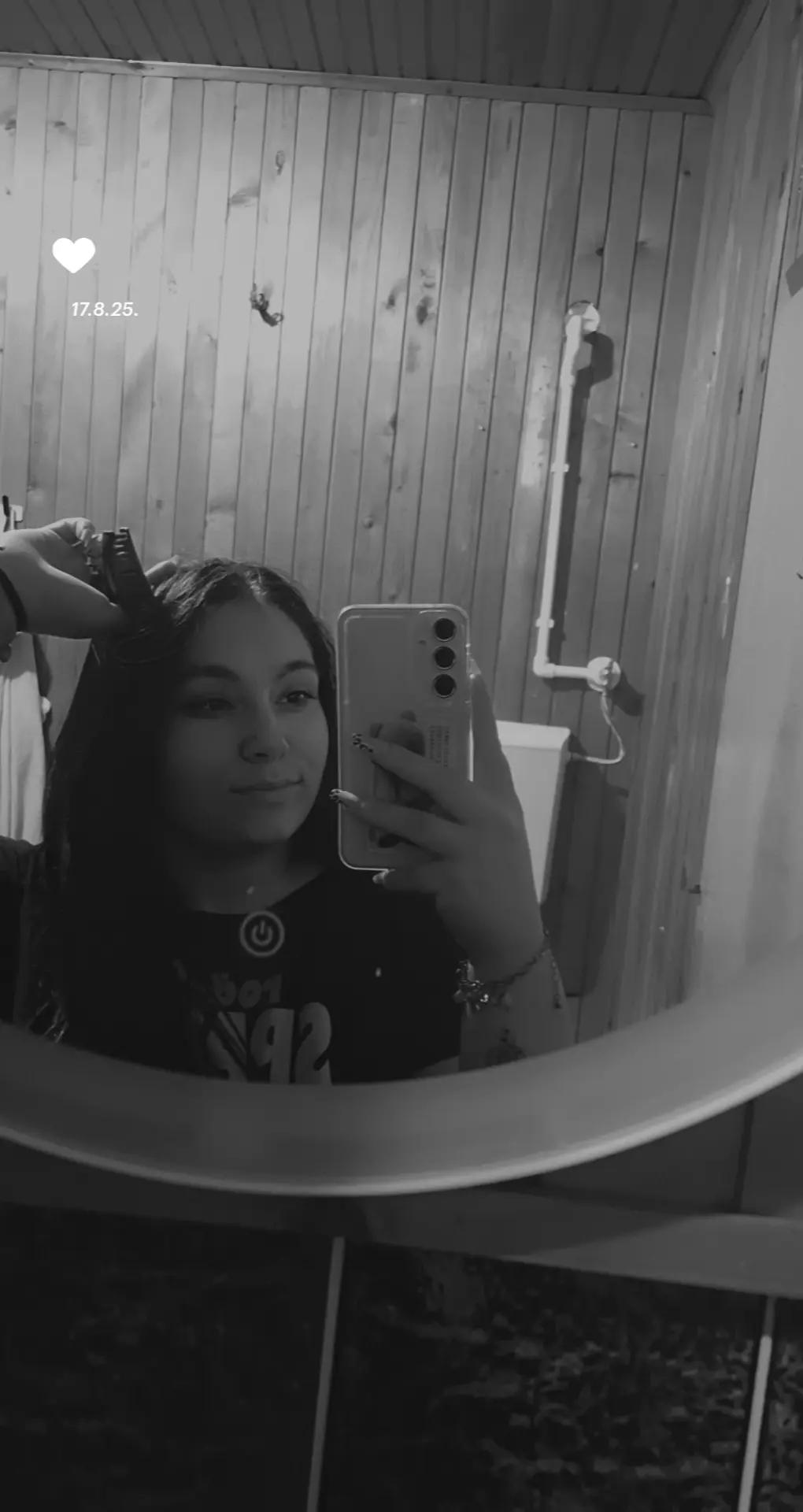 @Анђаааа🥀
