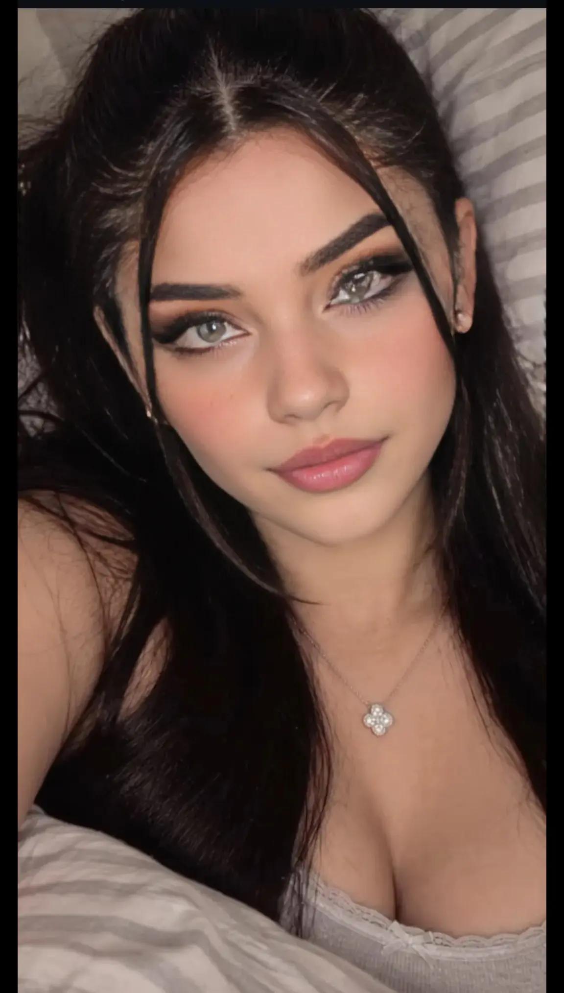 @Leyla Elizabeth Carbonero
