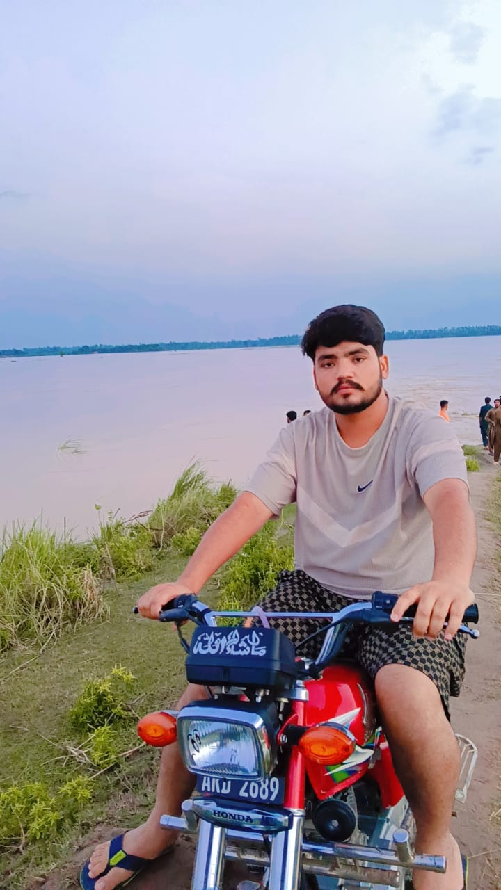 @Mr_zaheer_08