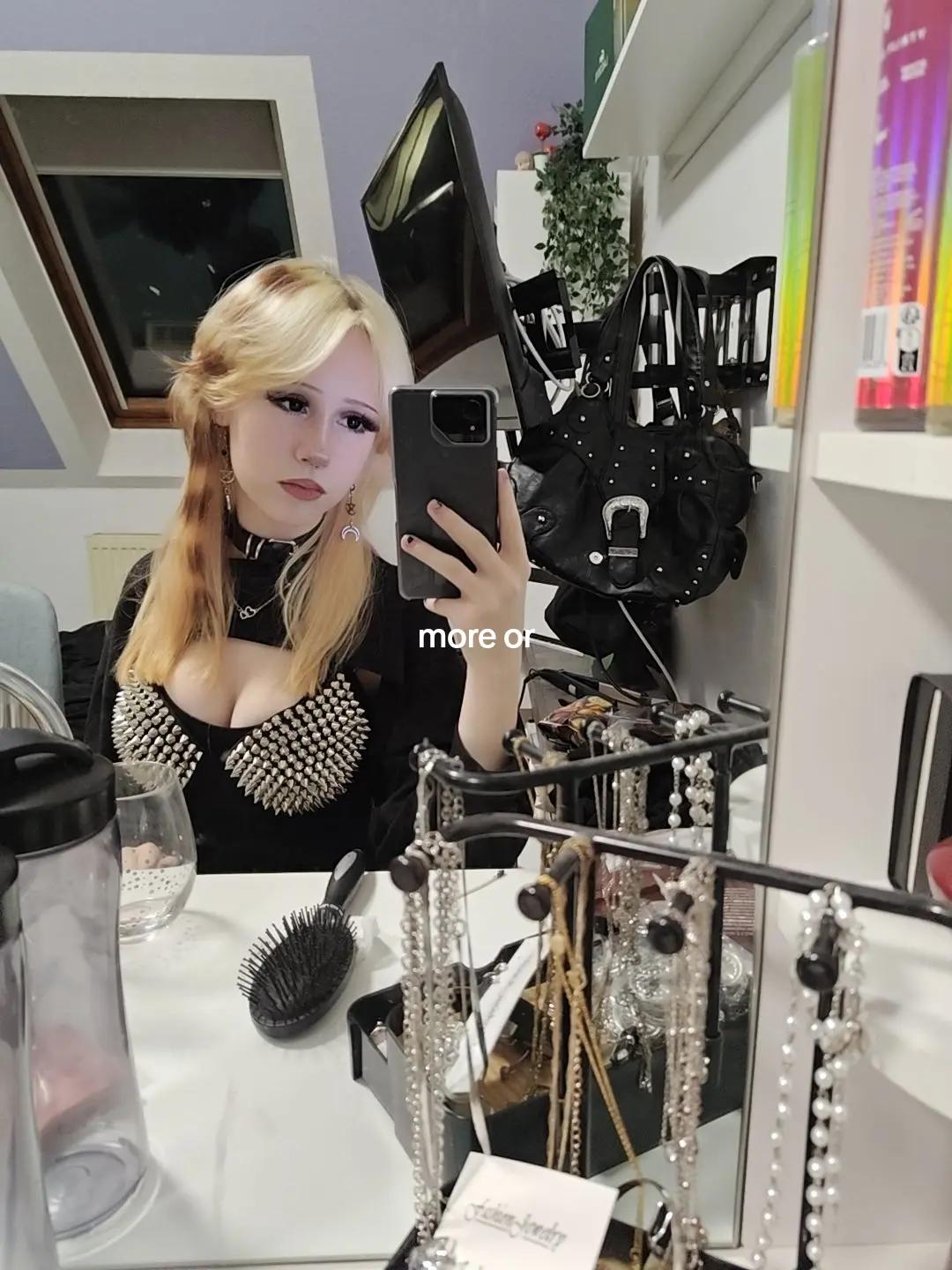 @<3