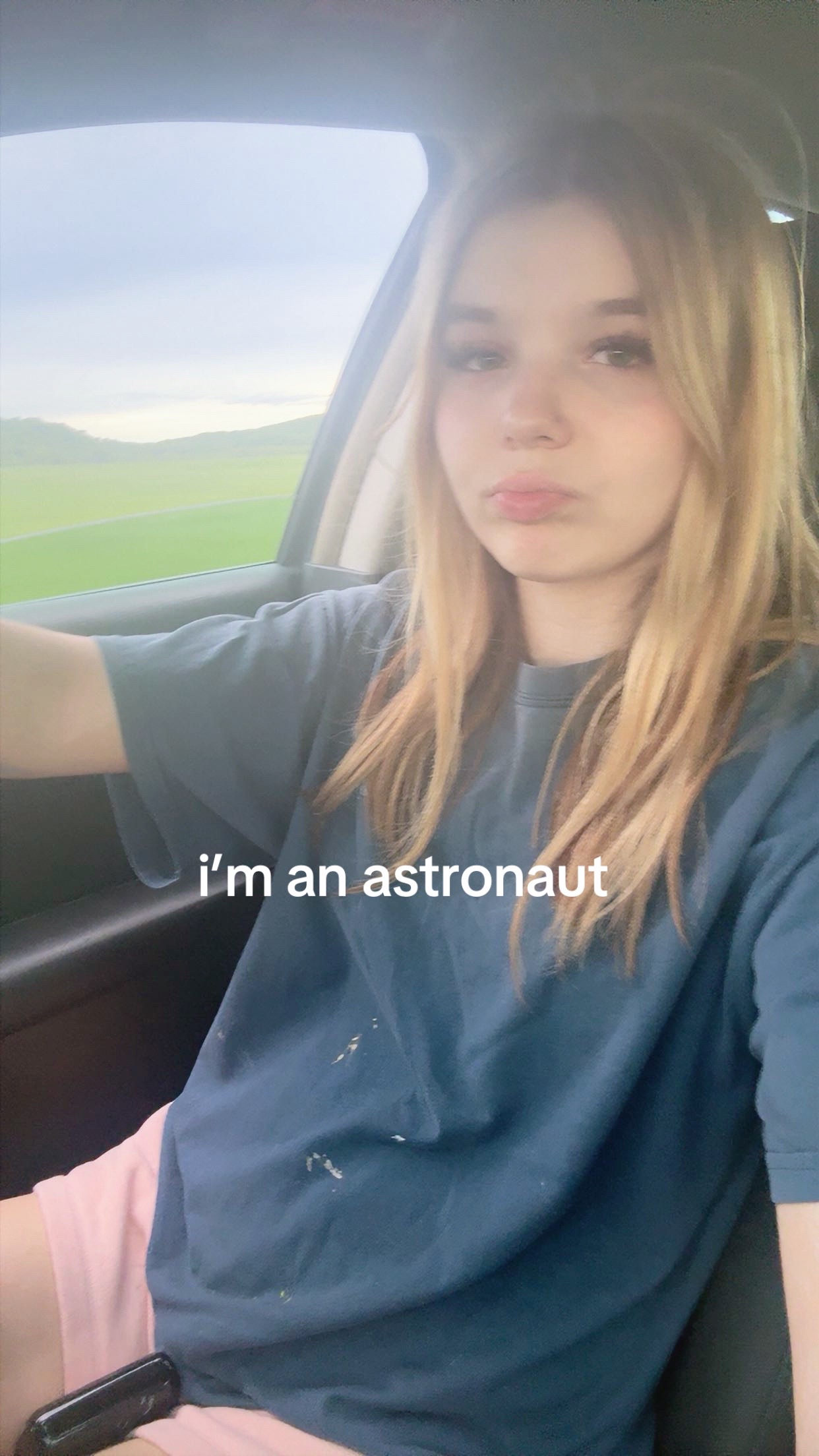 @🦦