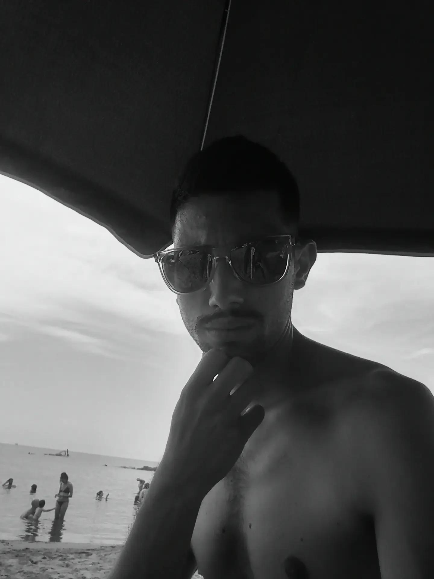 @D_e_g_r_a_t_o 2000