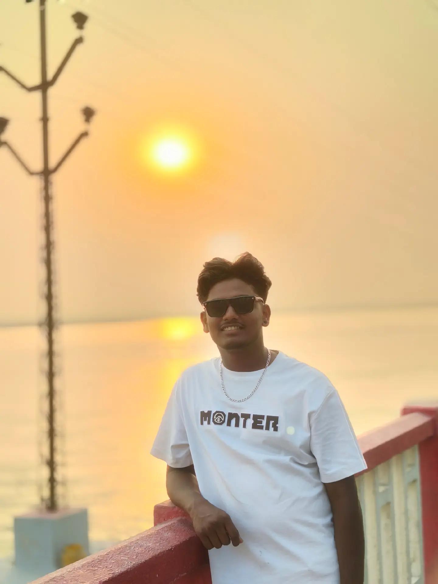 @𝙆𝙍𝙄𝙎𝙃𝙉𝘼
