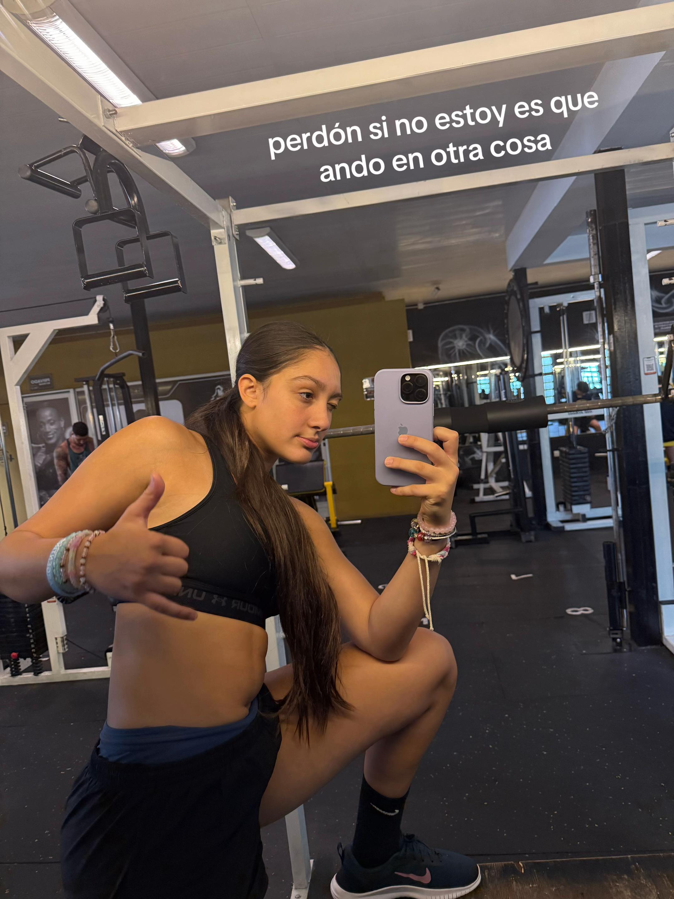 @isamonisamon