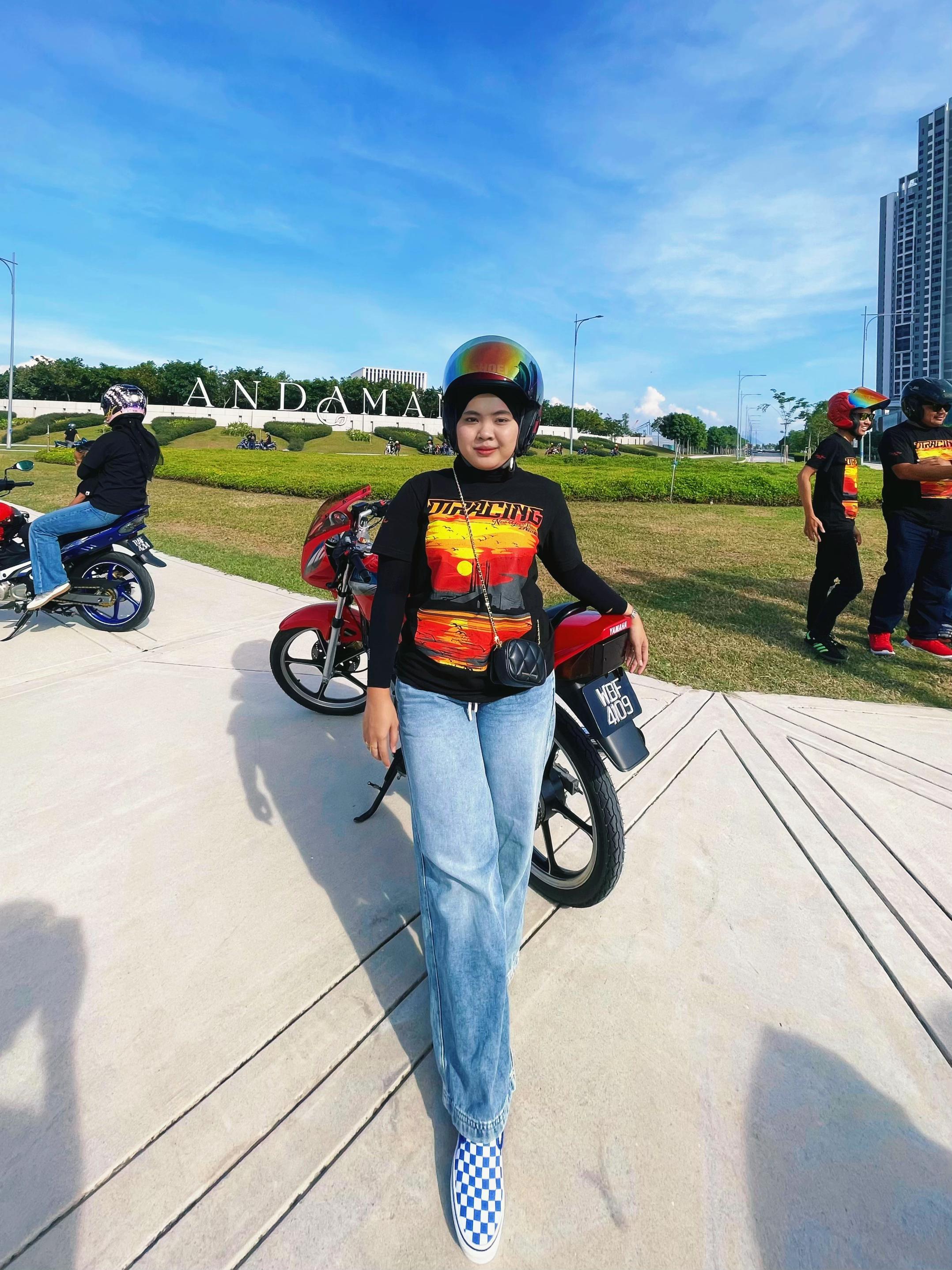 @NadzirahAqilah🦋༘⋆