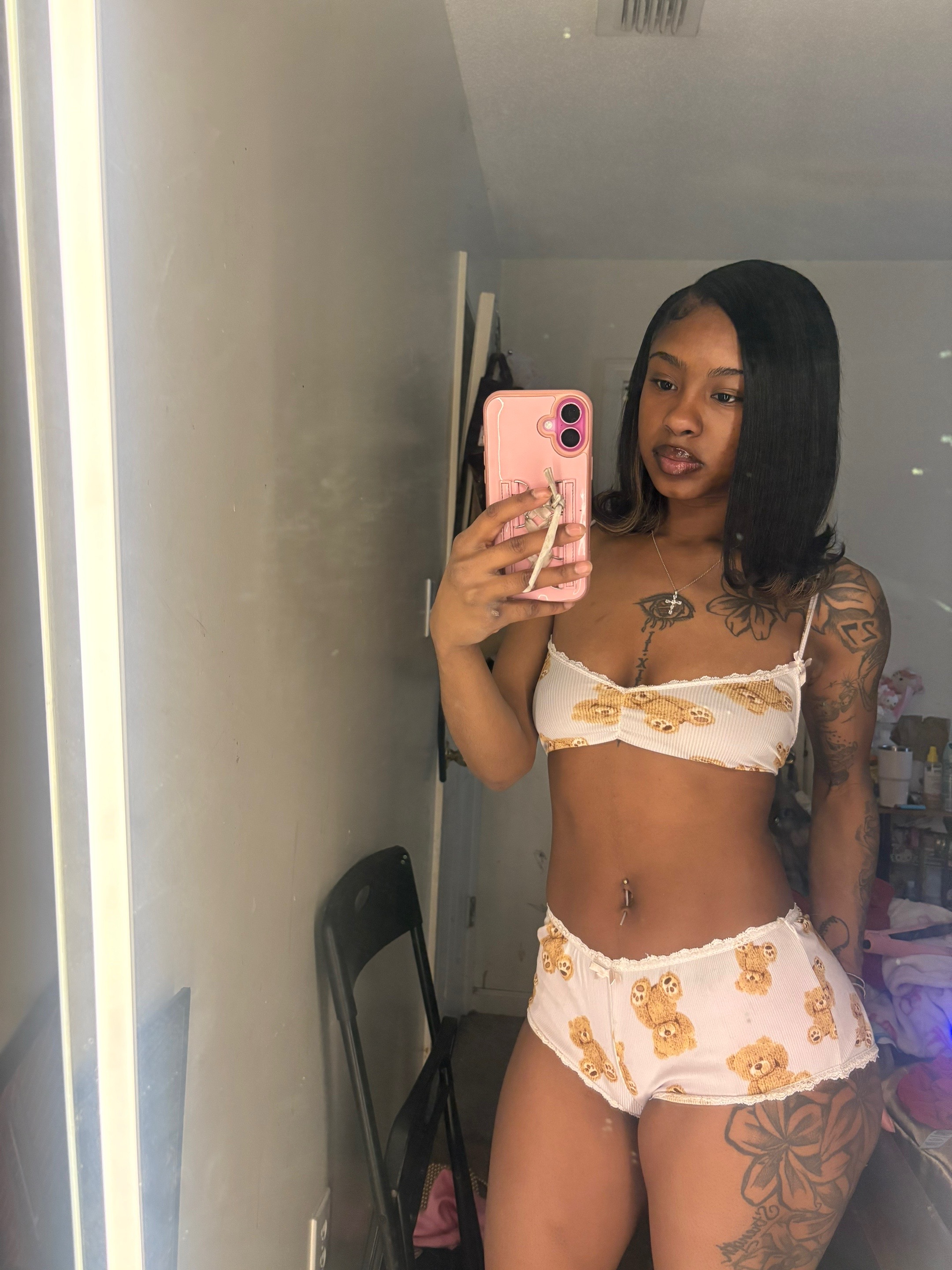 @taewayylilsister
