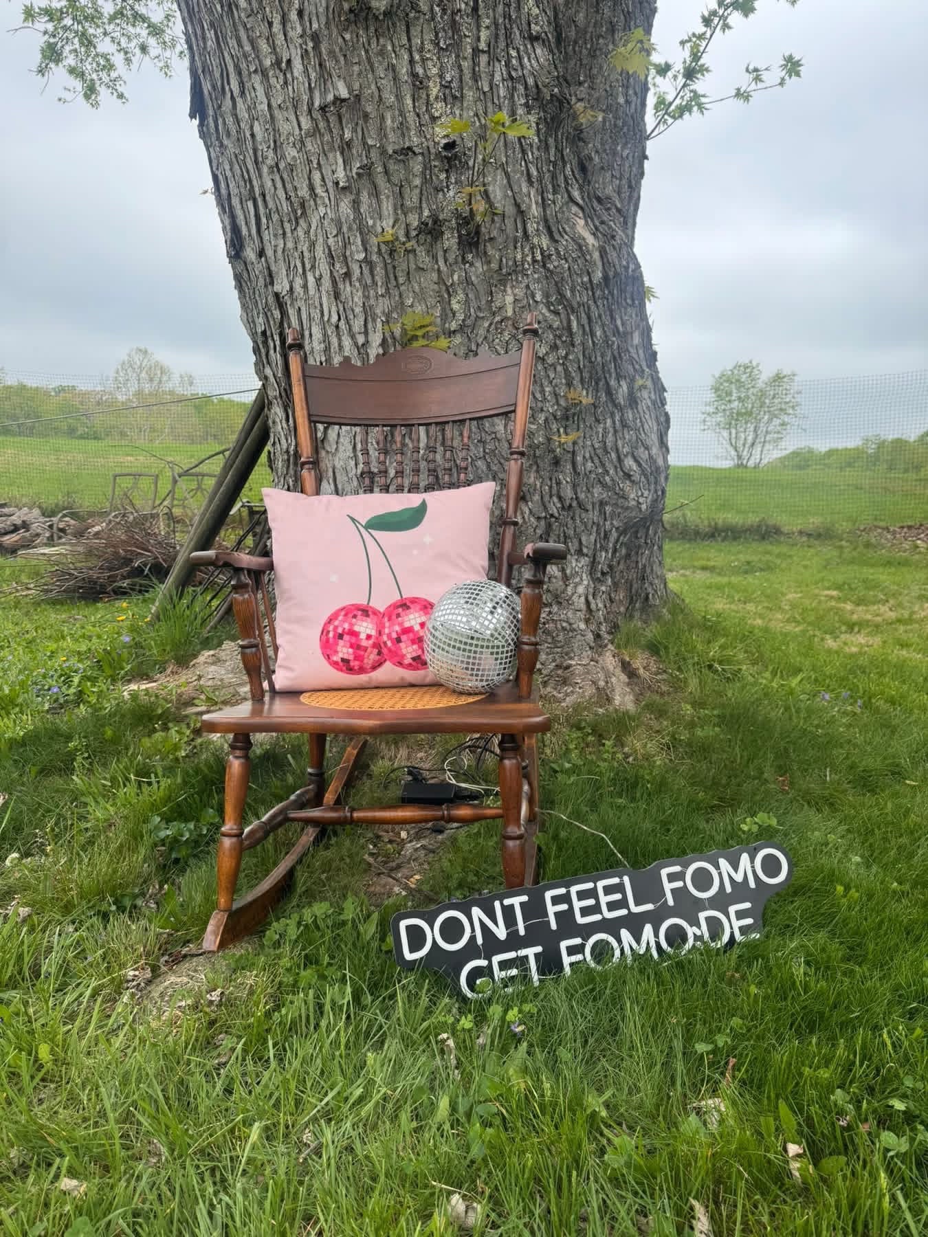@FOMO:DE