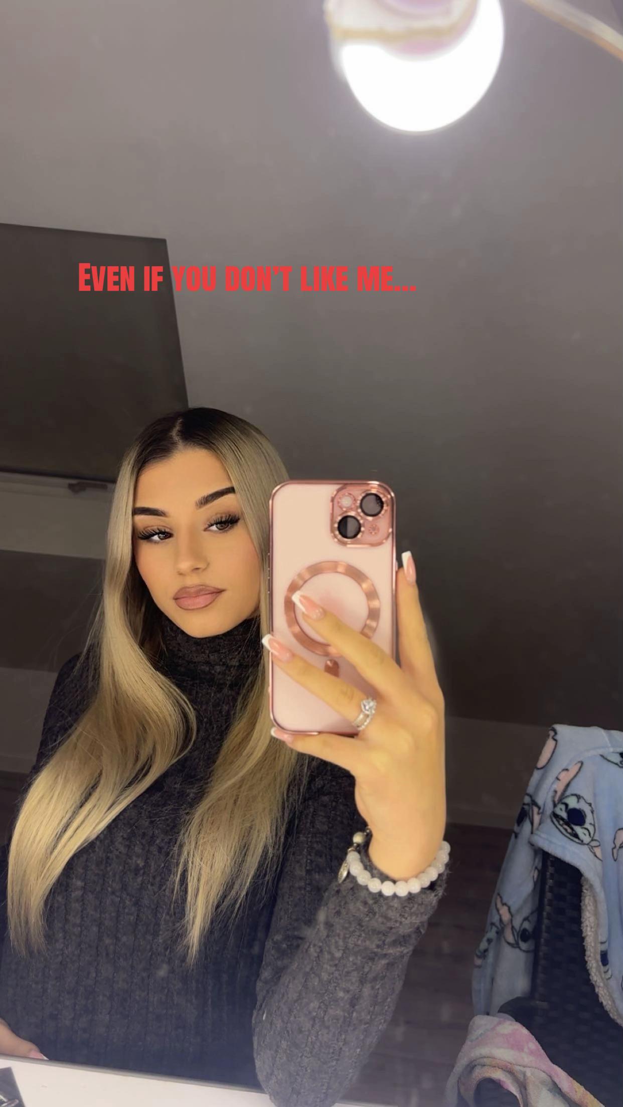 @♱