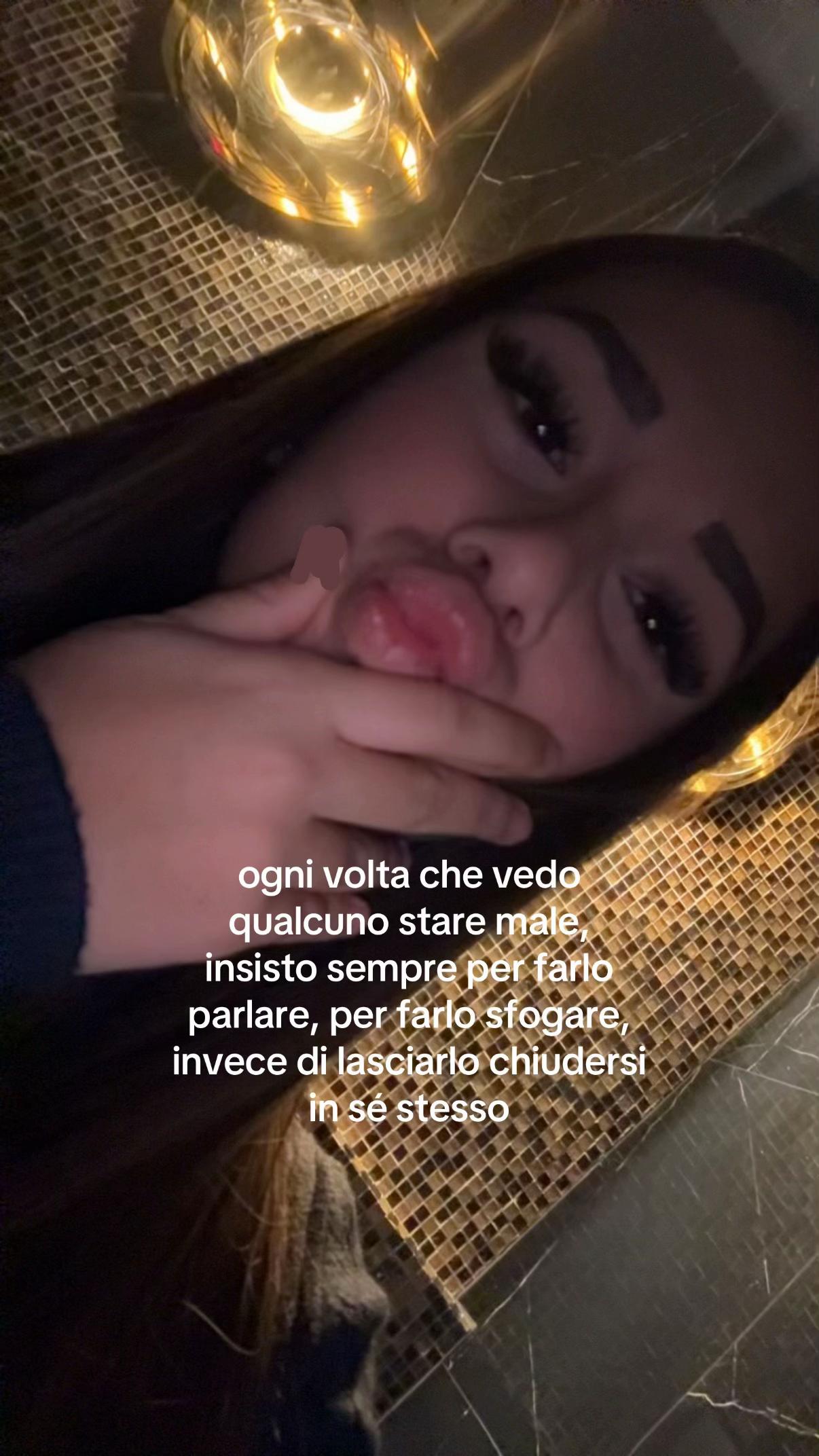 @𝟐𝟐