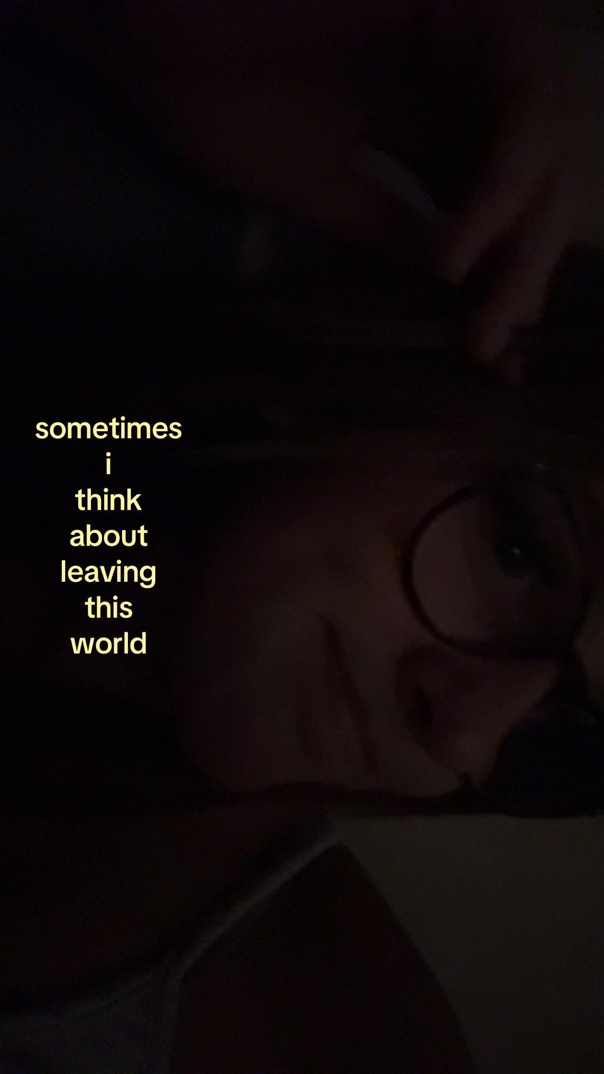 @𝑒𝓁𝓁🪭🍒