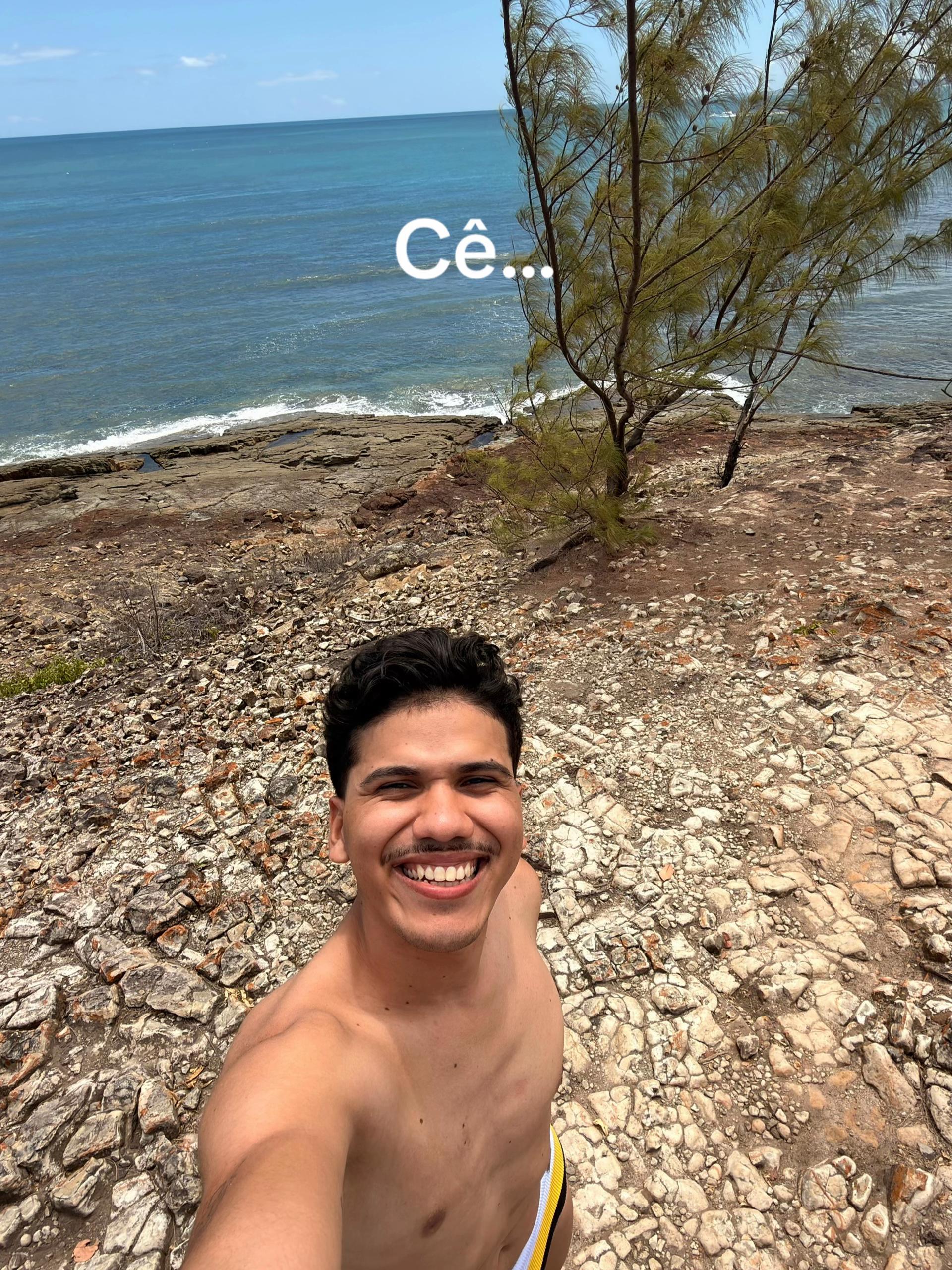 @Lucas Gabriel