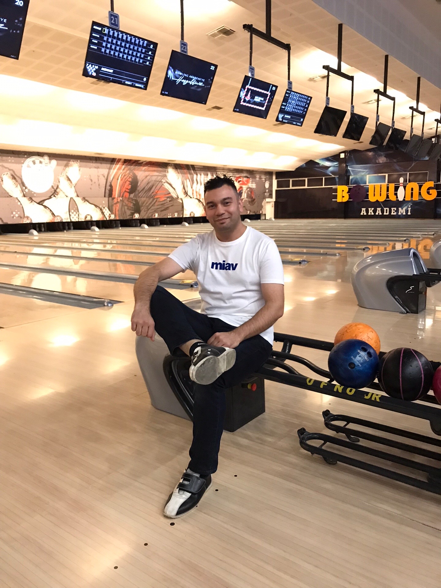@Orhan Güdek