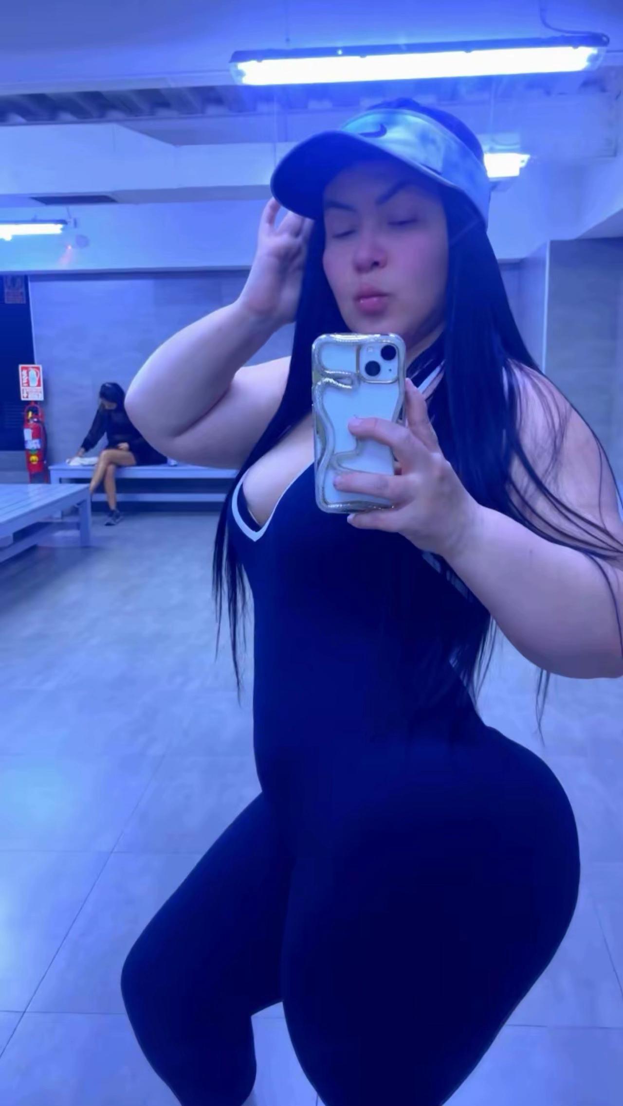 @Desi la Diva🍑🍑