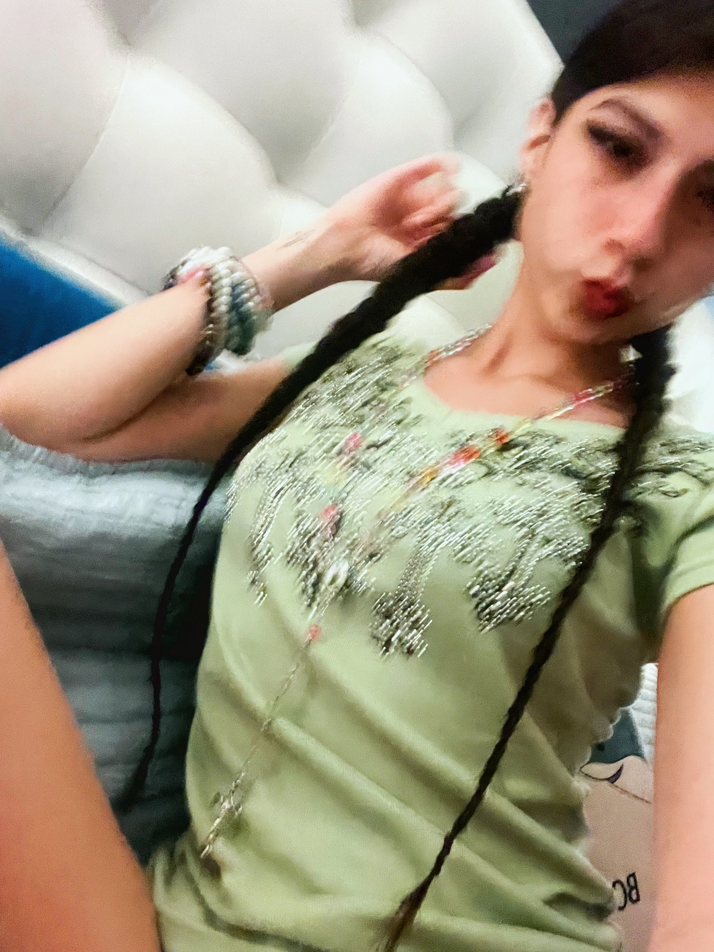 @*•*