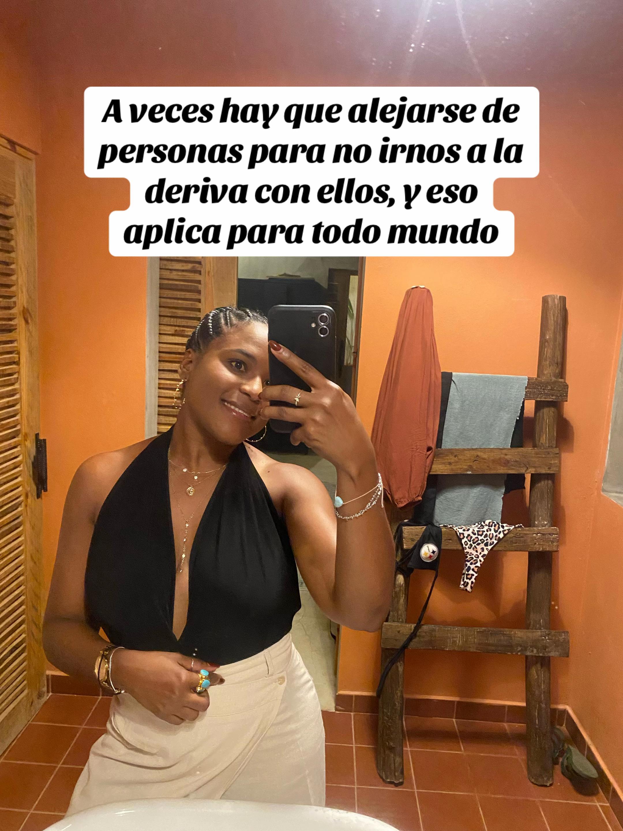 @soloseviveunavez9102
