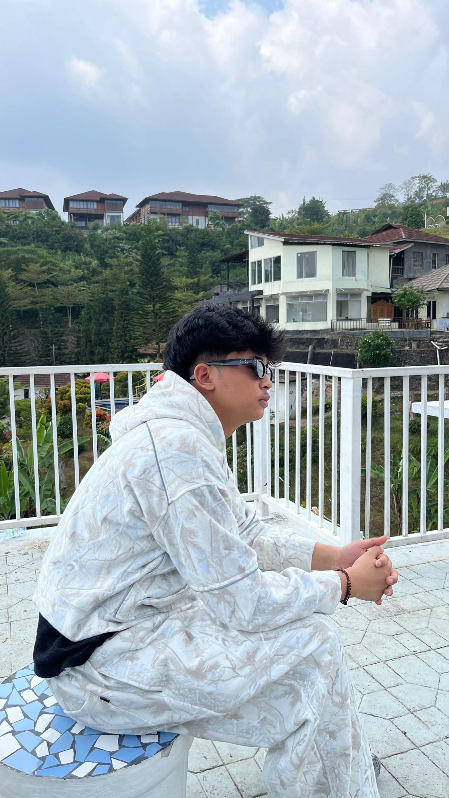 @NAMANYA ALPIN👑