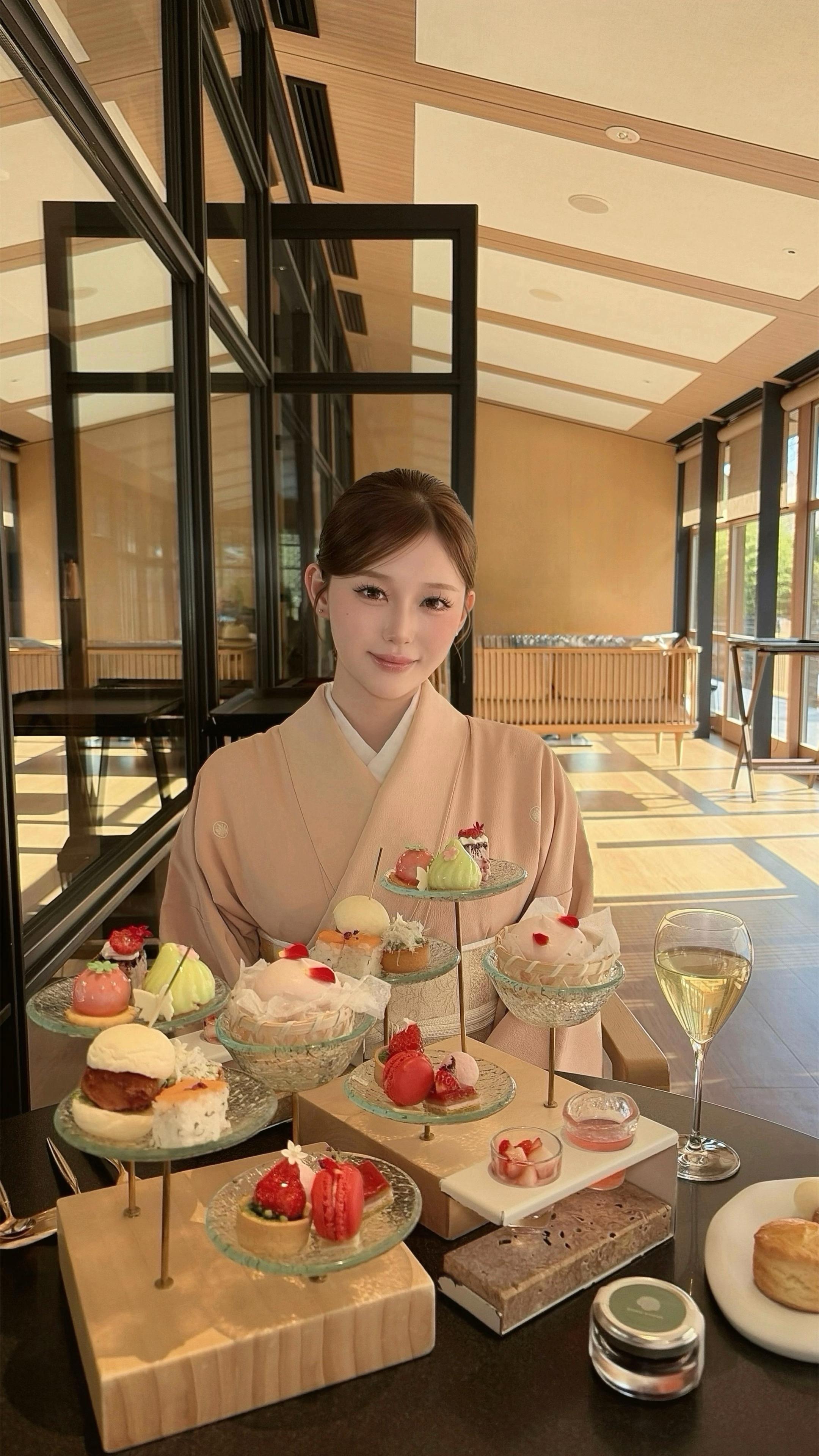 @ユイ