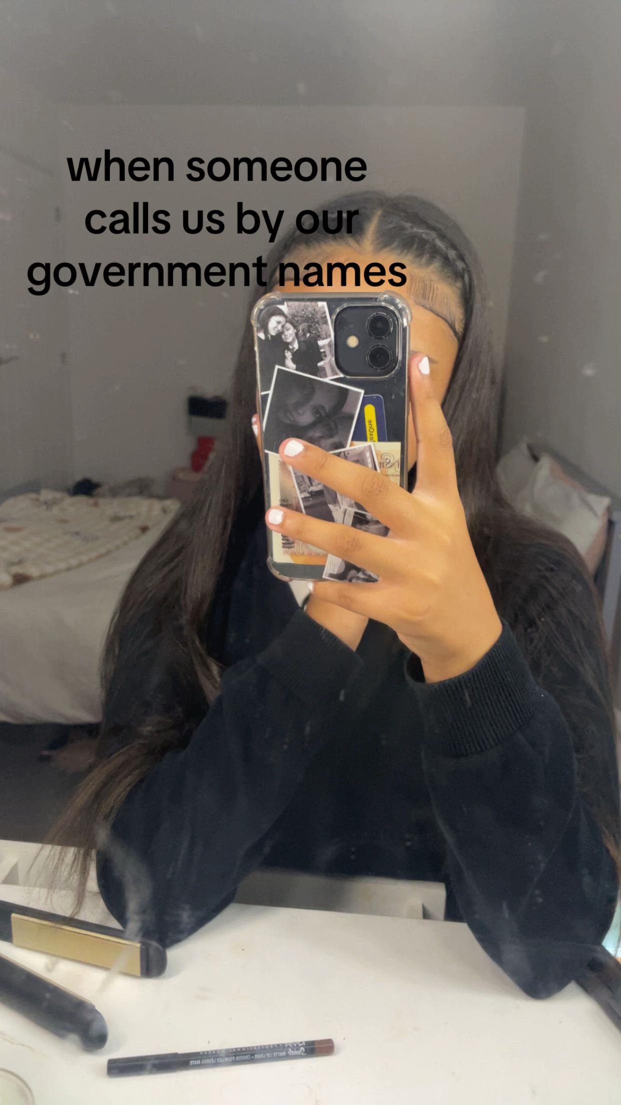 @🦄