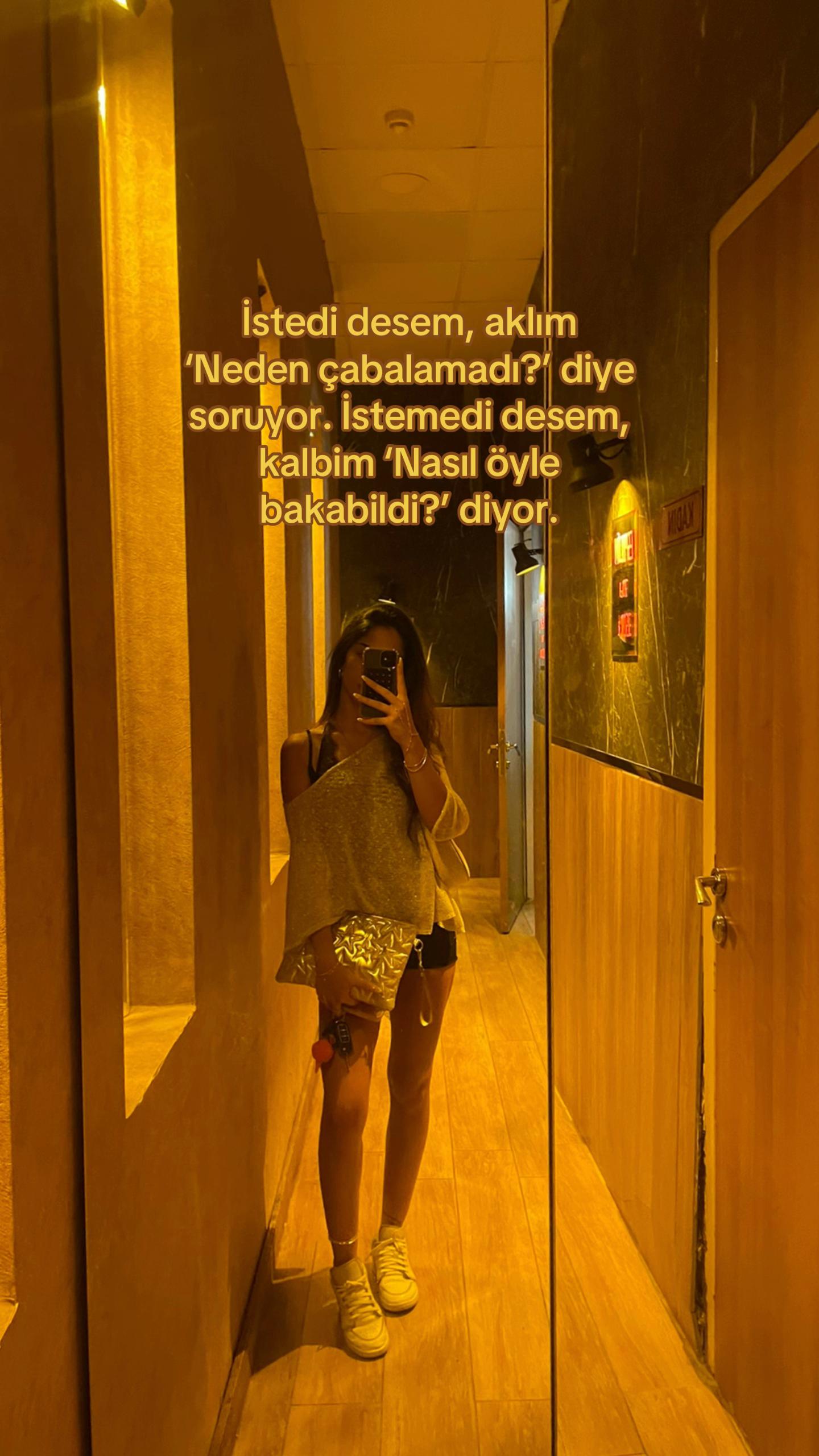 @deren_ozgur