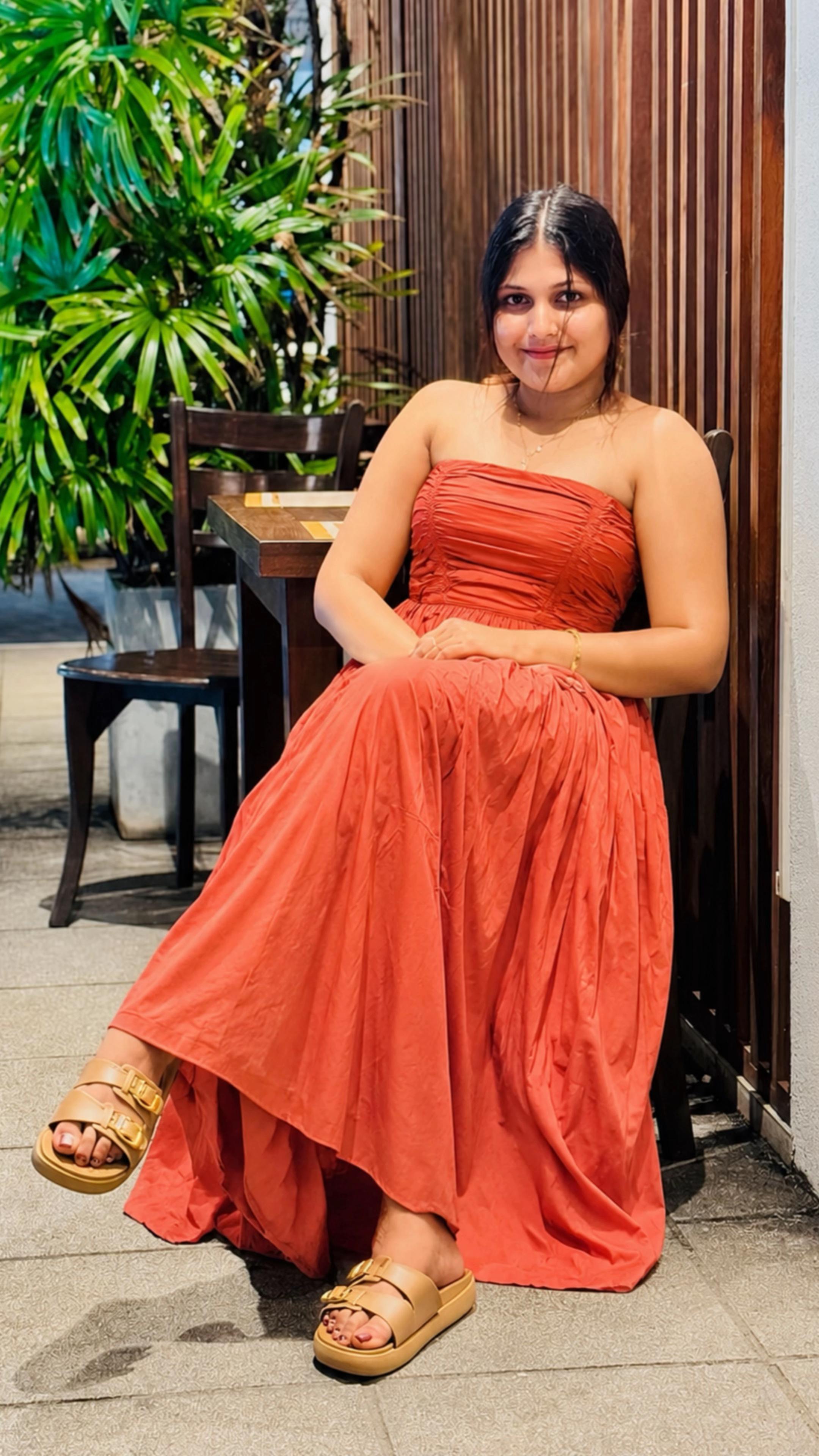 @Hansani G fashions ✨🤍👗