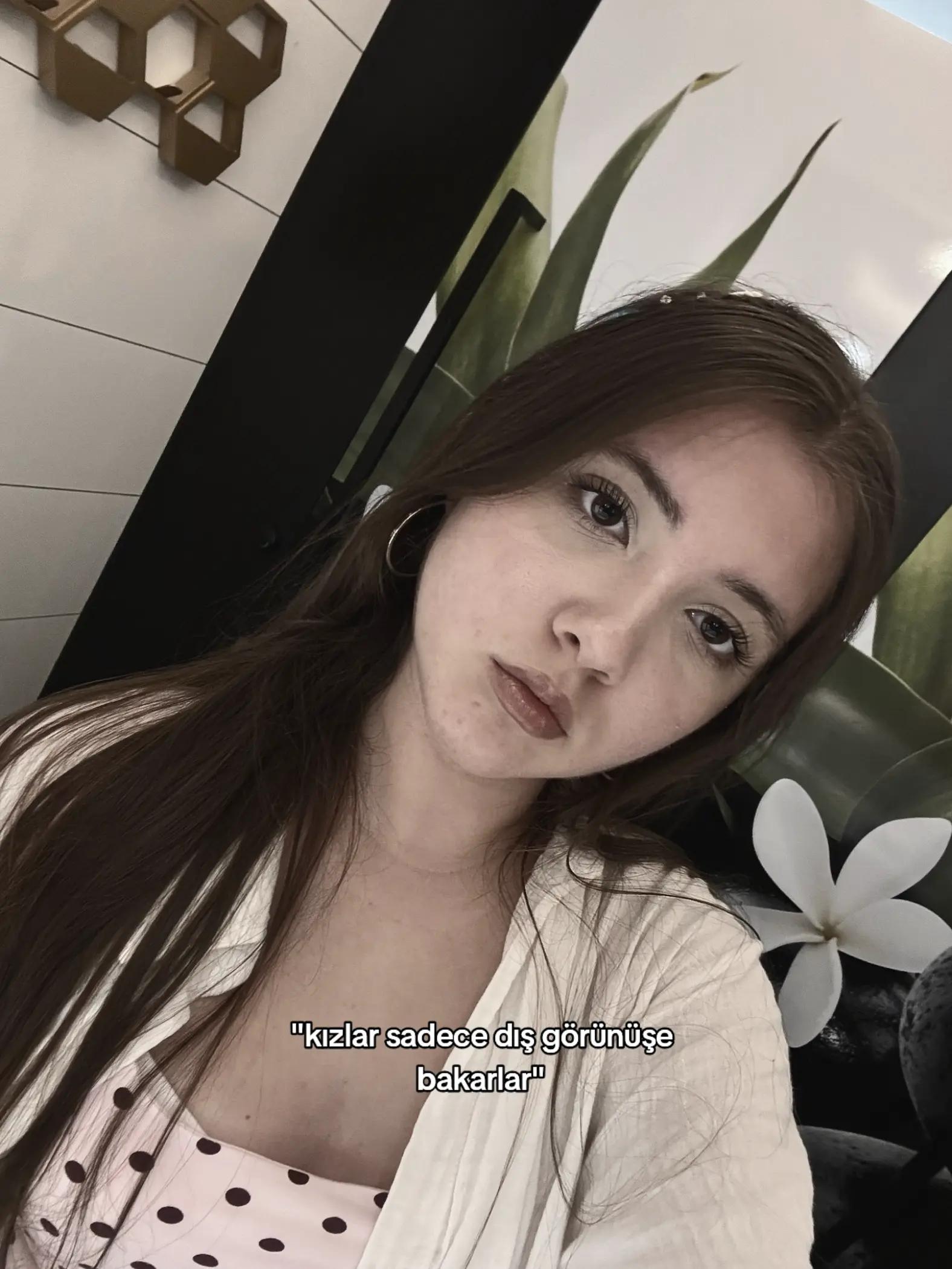 @𝓜𝓮𝓵𝓲𝓴𝓮丰