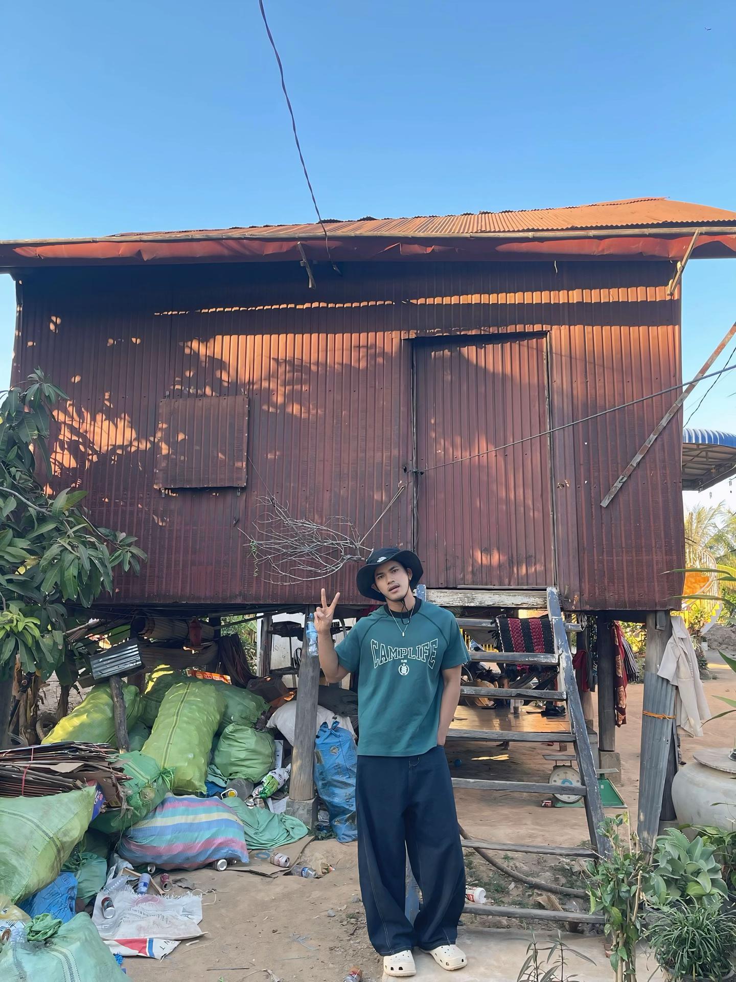 @Chhen | គីម រ៉ាឆេន